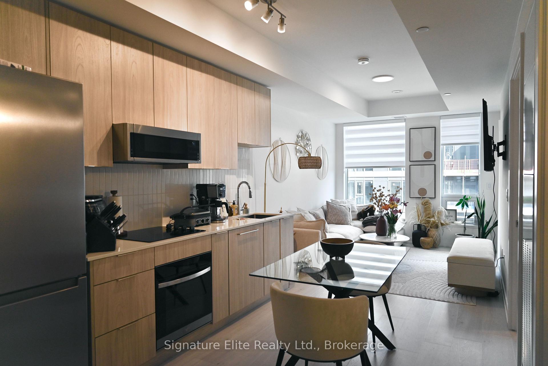 520 - 2501 Saw Whet Boulevard Oakville Ontario Canada Rent residential Syed Mehdi RE/MAX Excellence Real Estate Brokerage
