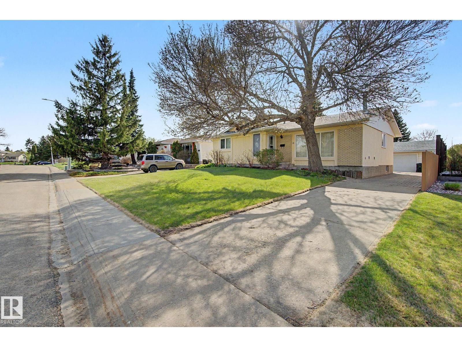 42 HAWKINS CR Sherwood Park Alberta Canada Sale residential Darlene Reid MORE Real Estate, Brokerage*