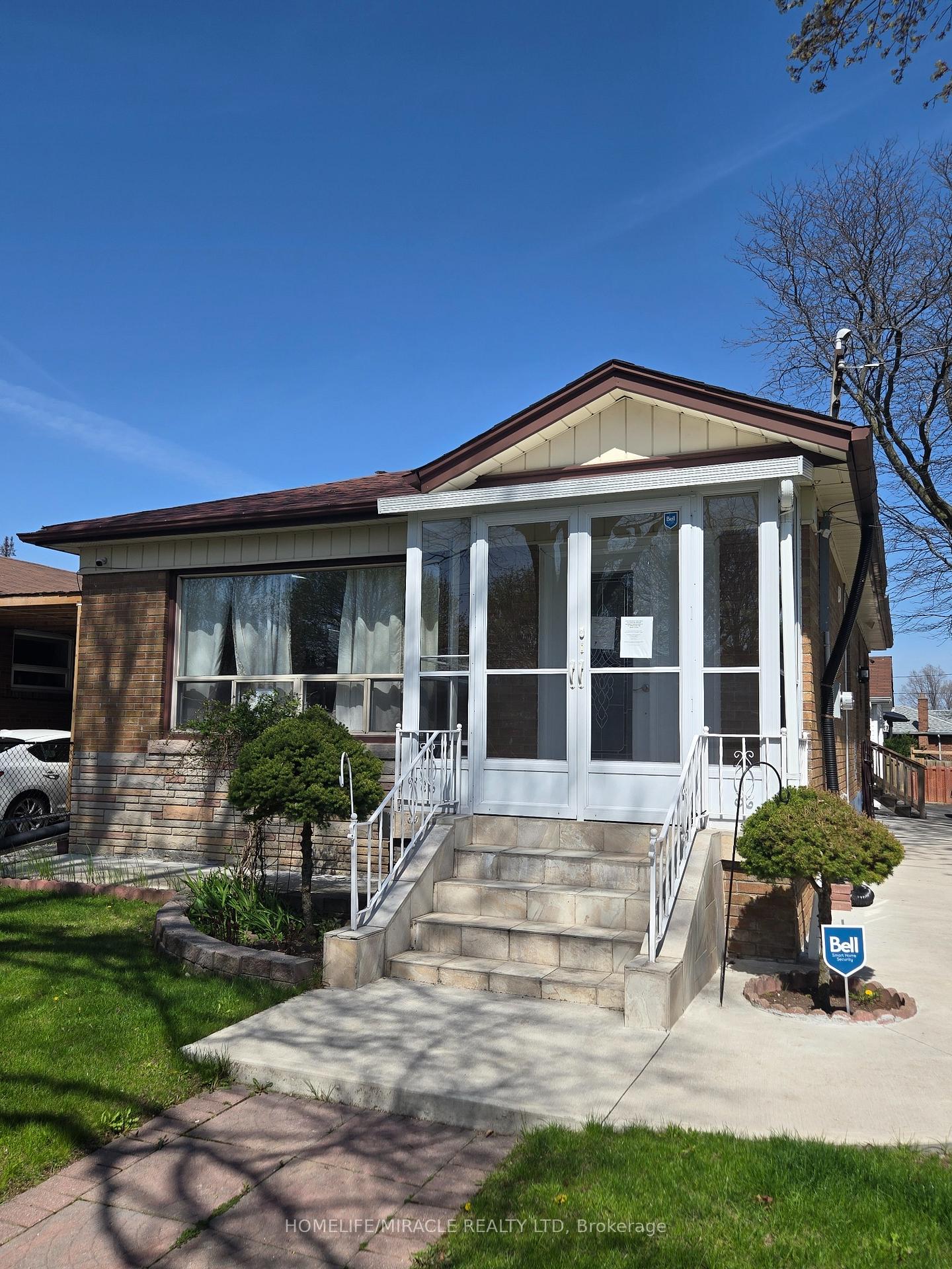 25 Chandlier Drive Toronto Ontario Canada Sale residential Nasir Khan HomeLife/Miracle Realty Ltd., Brokerage *