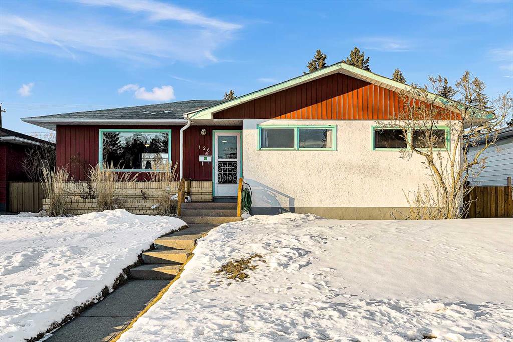 126 Springwood DR SW Calgary Alberta Canada Sale residential Leen Galano One Percent Realty, Brokerage*