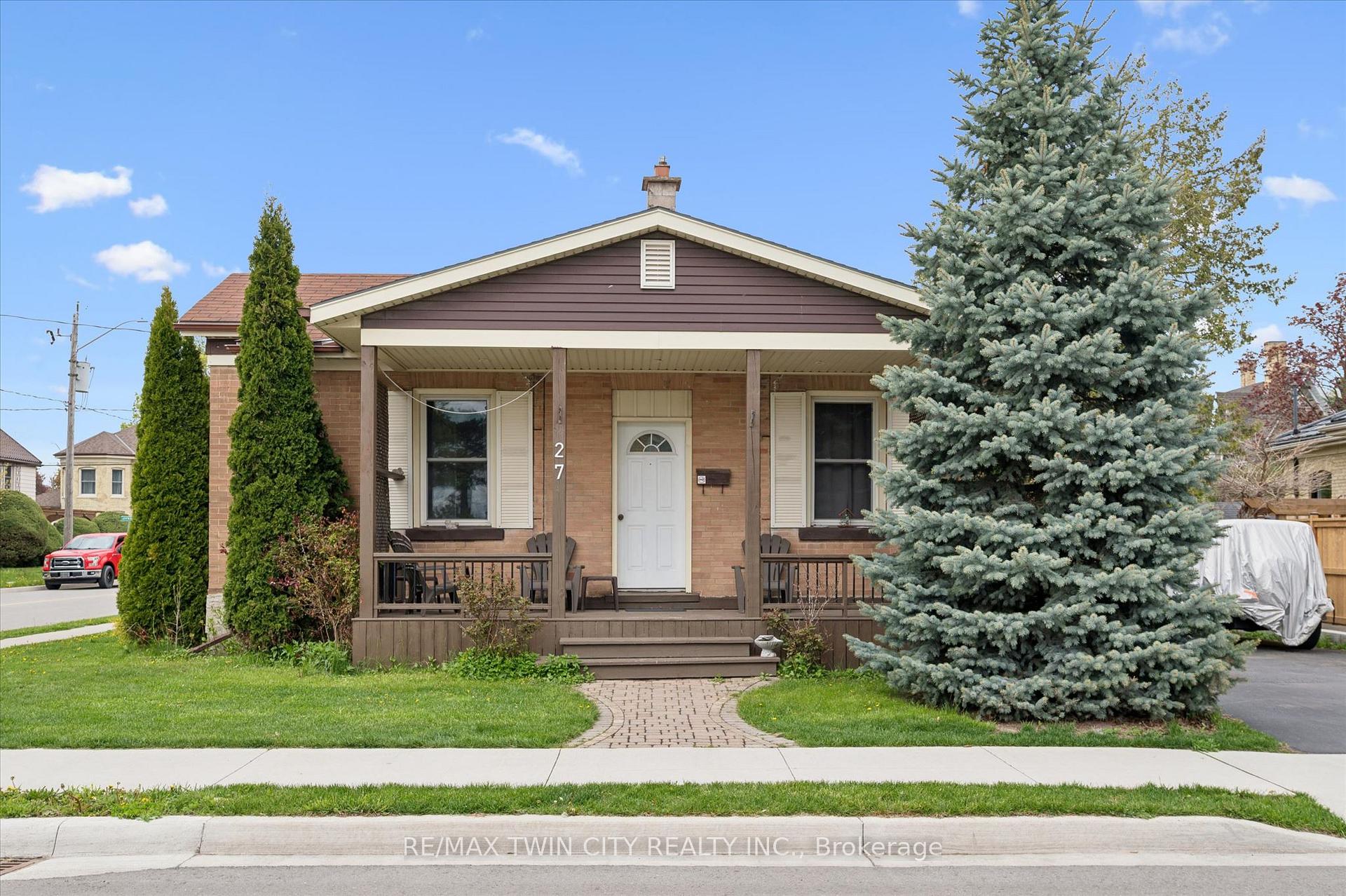 27 Roseview Avenue Cambridge Ontario Canada Sale residential Renee Blair Sotheby's International Realty Canada