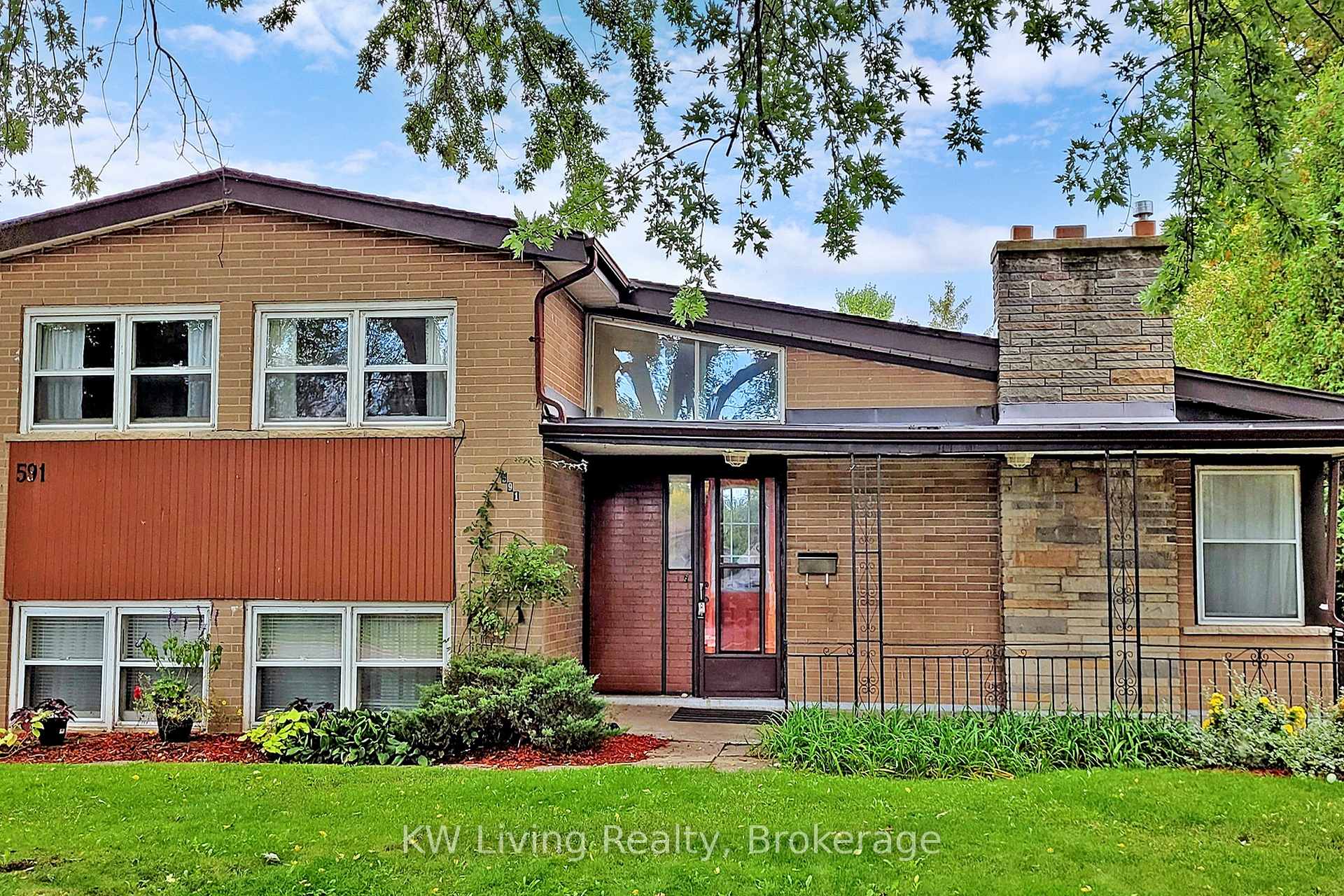 591 Fourth Line Oakville Ontario Canada Rent residential Bora Celikel RE/MAX Real Estate Centre Inc., Brokerage*