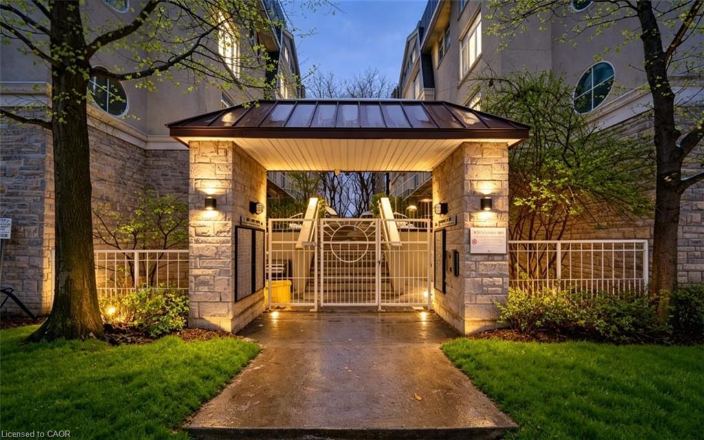 132 - 28 Stadium Road Toronto Ontario Canada Sale residential Amarjit Sanghera TRIMAXX REALTY LTD. Brokerage