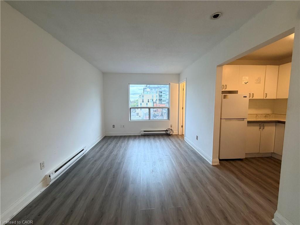 14 - 102 Greensides Avenue Toronto Ontario Canada Rent residential Amarjit Sanghera TRIMAXX REALTY LTD. Brokerage