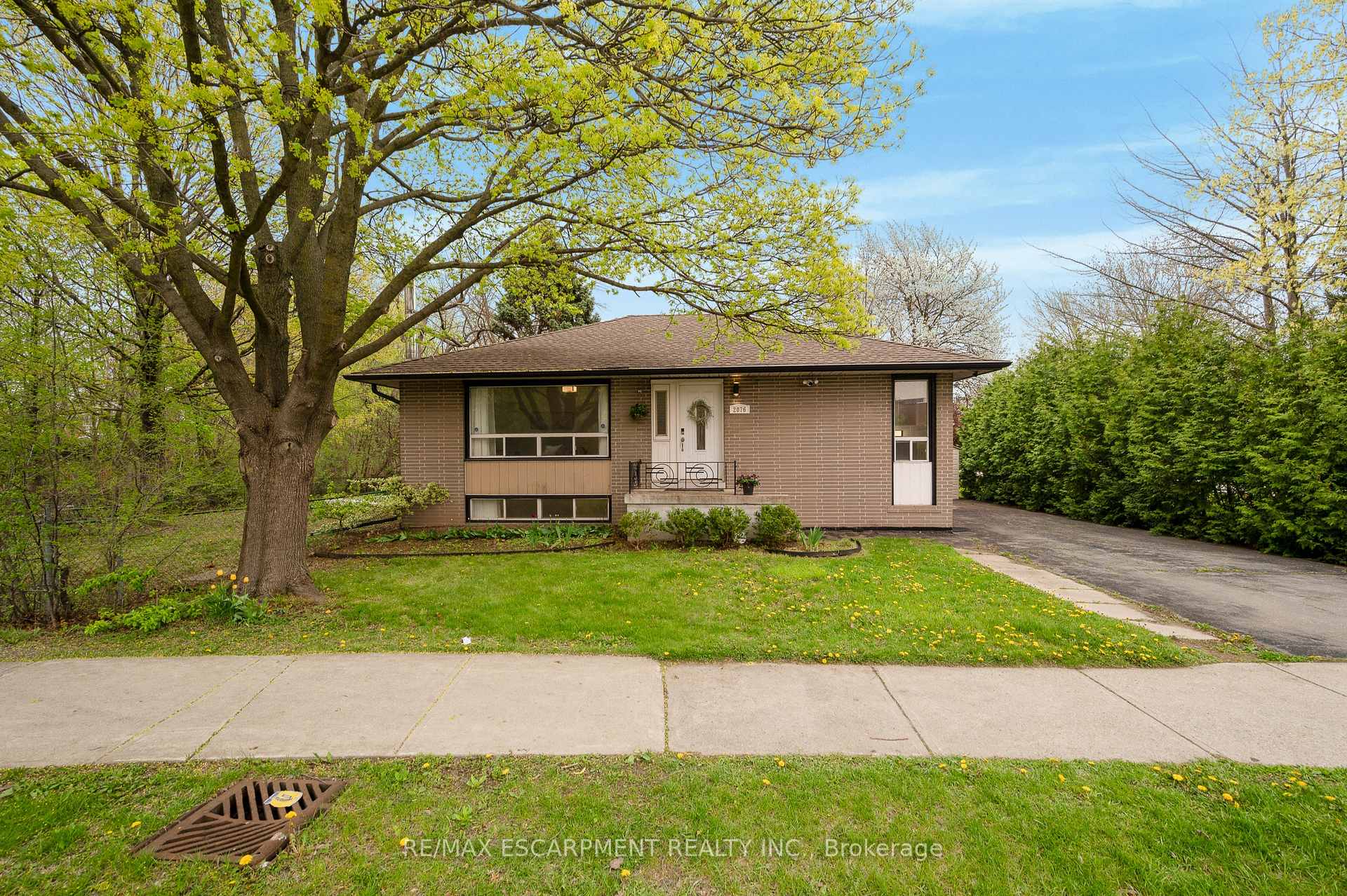 2076 Constance Drive Oakville Ontario Canada Sold residential Kevin Kilislian Kingsway Real Estate Brokerage*
