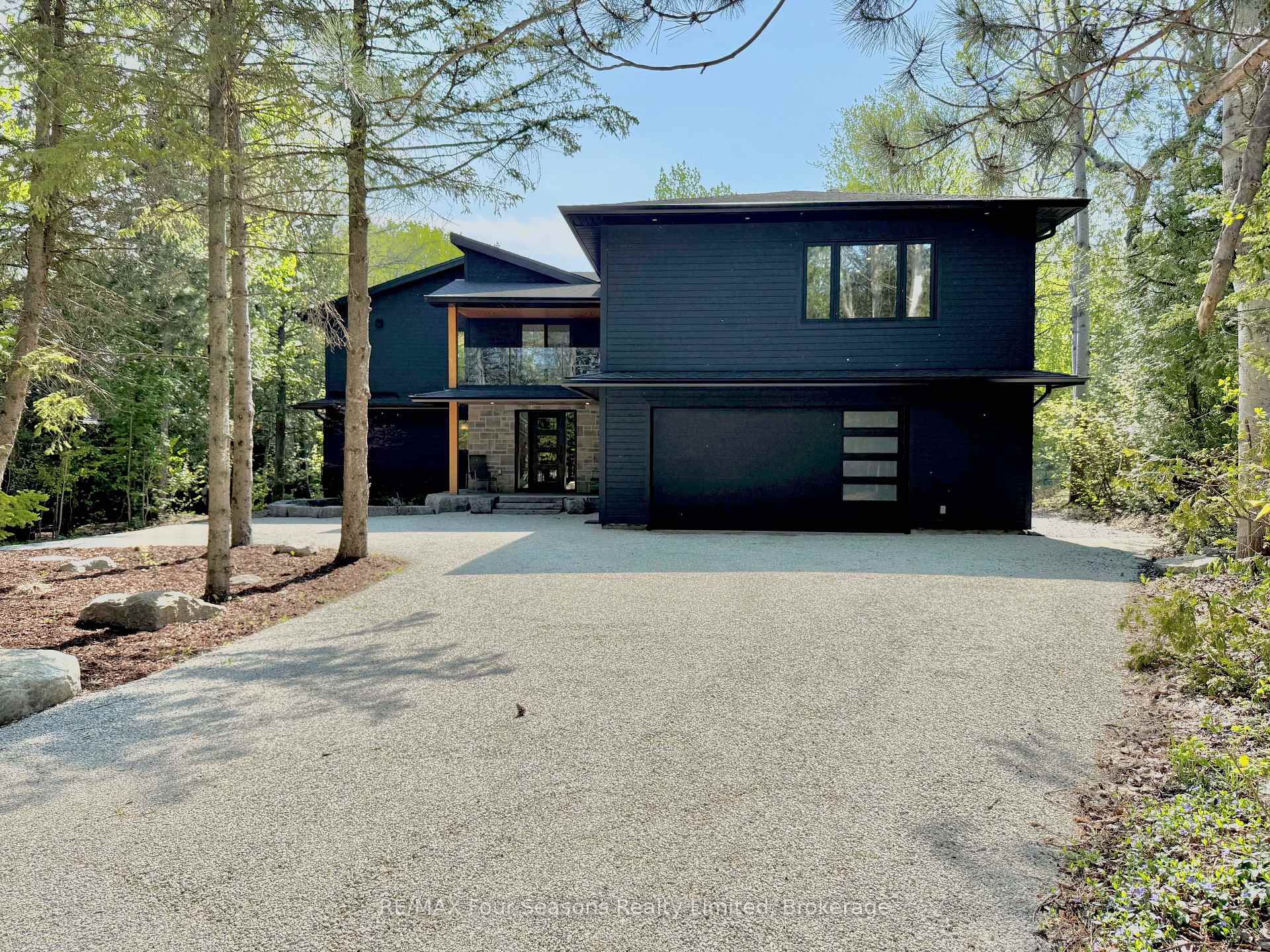 131 Chamonix Crescent Blue Mountains Ontario Canada Sale residential   The Picot Team - Chestnut Park Real Estate Brokerage