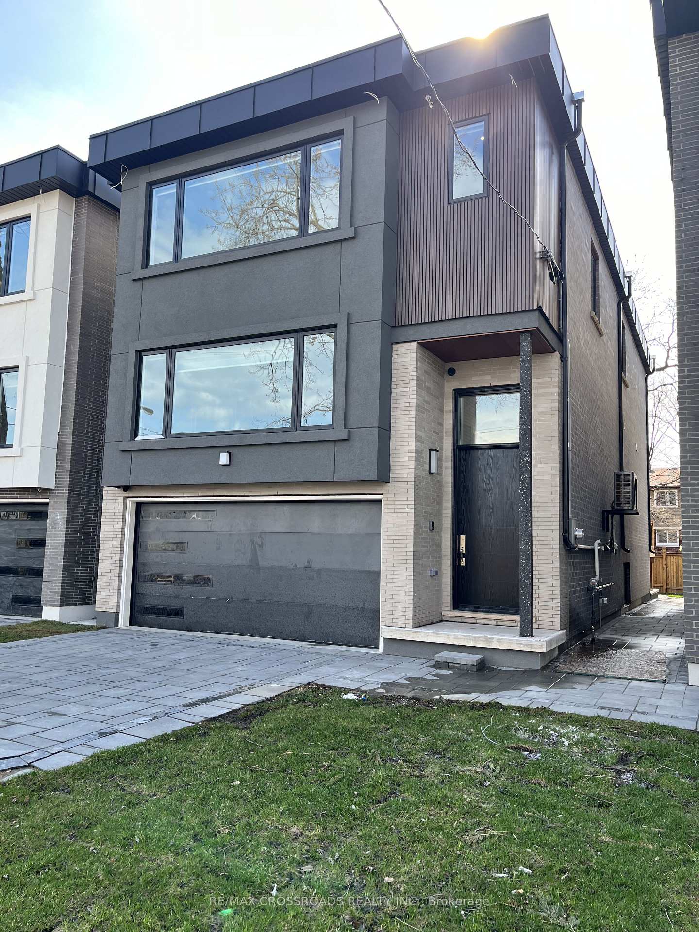 790 B Midland Avenue Toronto Ontario Canada Rent residential Sujan Shan RE/MAX CROSSROADS REALTY INC, Brokerage*