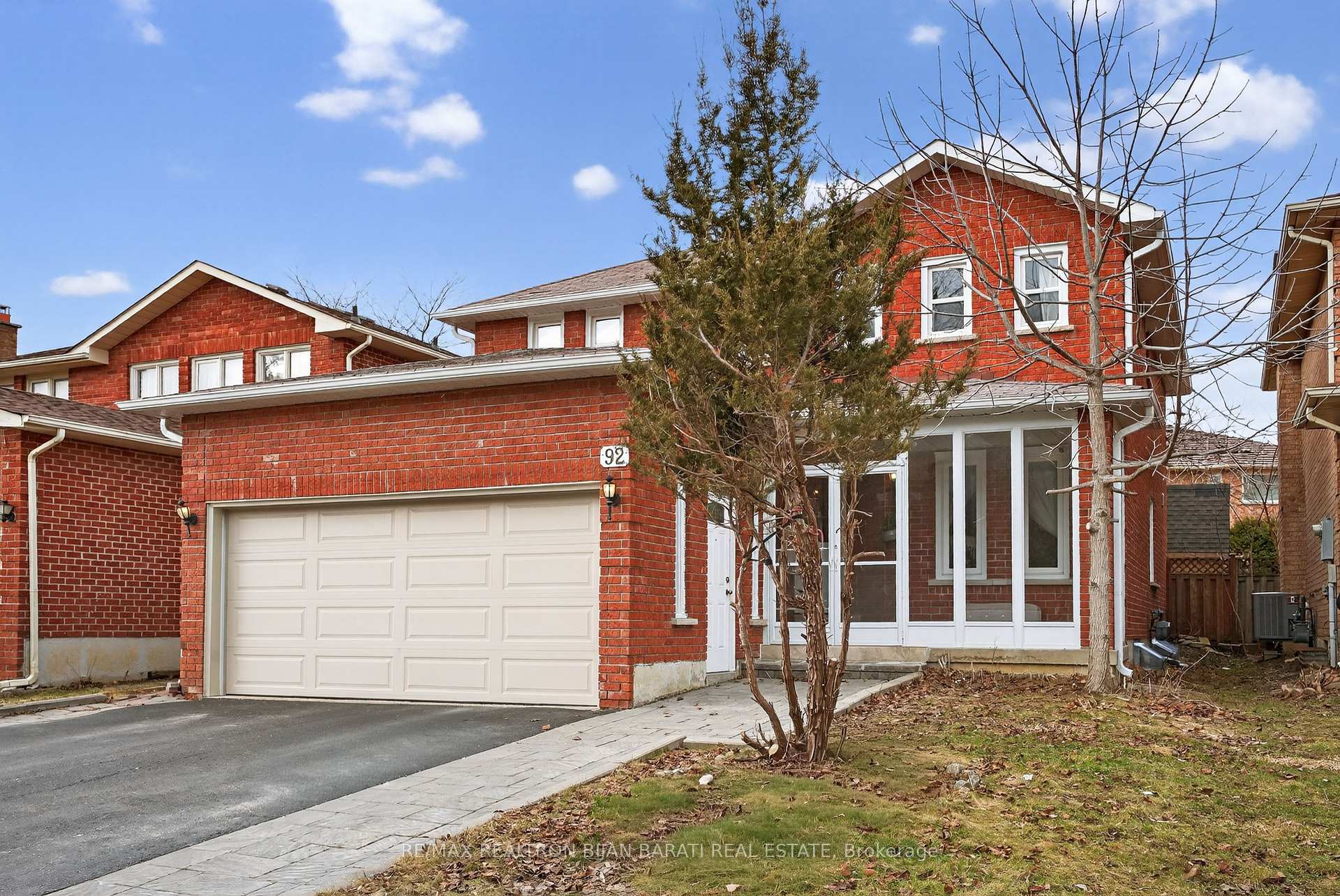 92 Weldrick Road E Richmond Hill Ontario Canada Sale residential Oleg Chinguirei Sutton Group-Admiral Realty Inc., Brokerage *