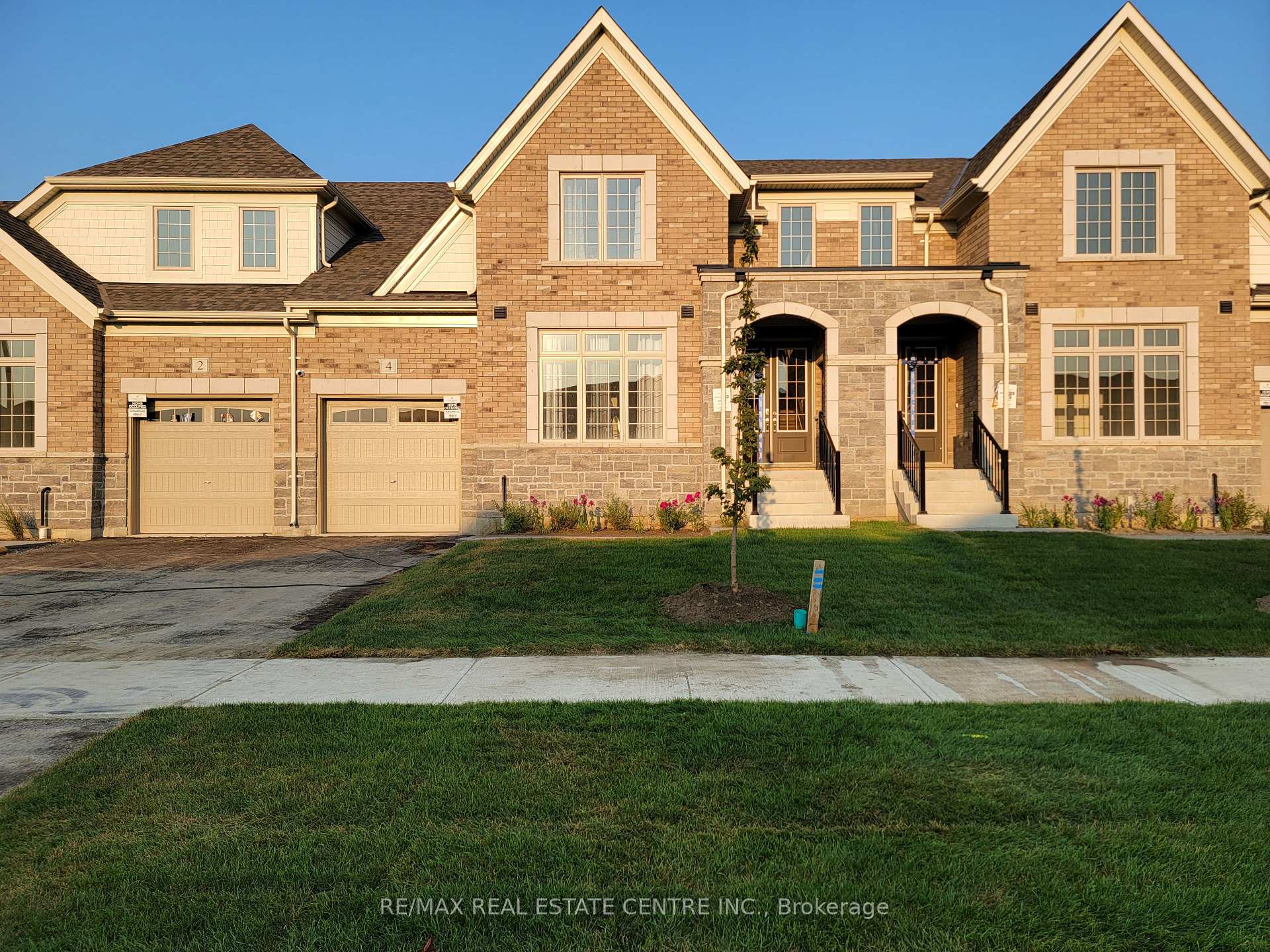4 Bayberry Drive Adjala-Tosorontio Ontario Canada Rent residential Naveen Dua RE/MAX Real Estate Centre Inc., Brokerage *