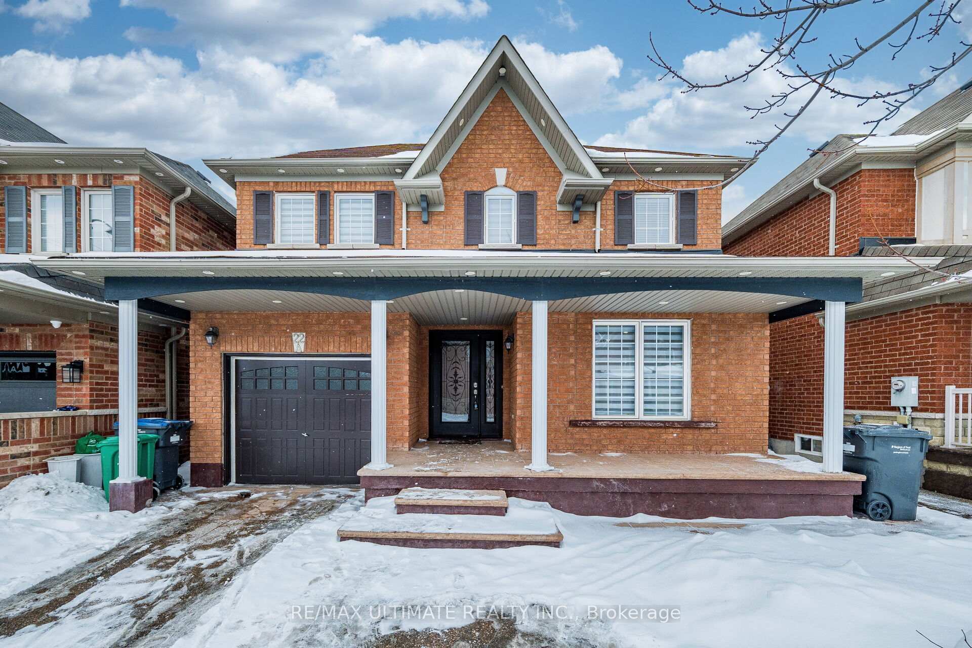 22 Beresford Crescent Brampton Ontario Canada Sale residential Gilbert Lopes RE/MAX Ultimate Realty, Brokerage *