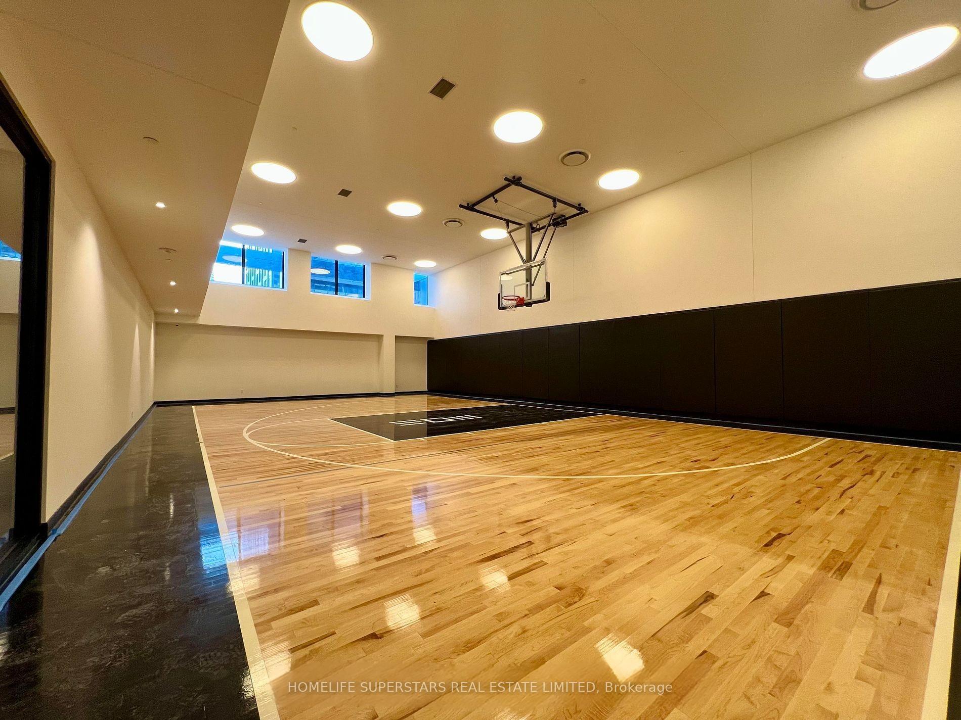 4805 - 4015 The Exchange Mississauga Ontario Canada Rented residential Jane Smith New Demo Office