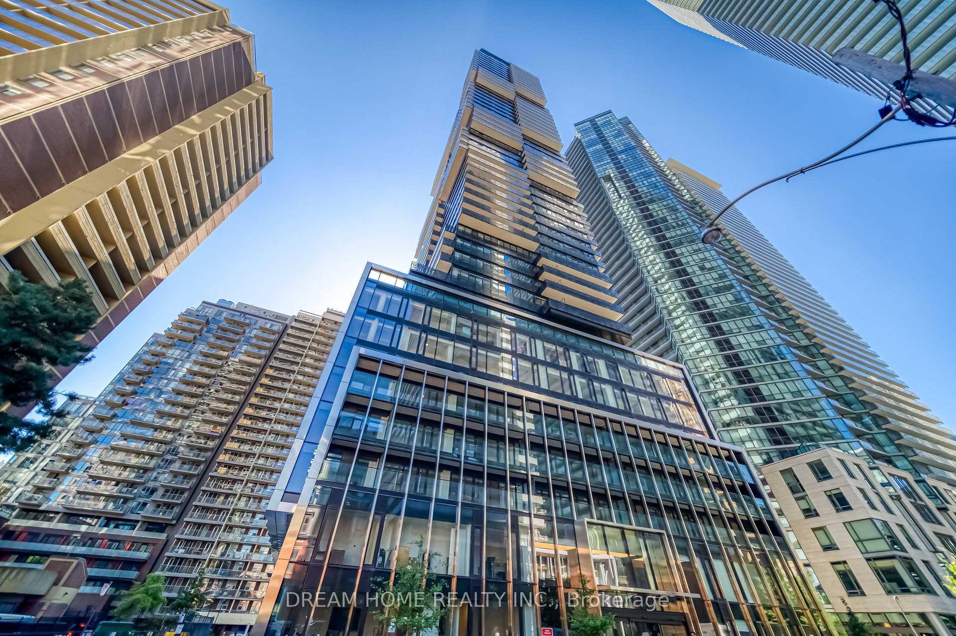 1512 - 55 Charles Street E Toronto Ontario Canada Rent residential   TRIMAXX REALTY LTD. Brokerage