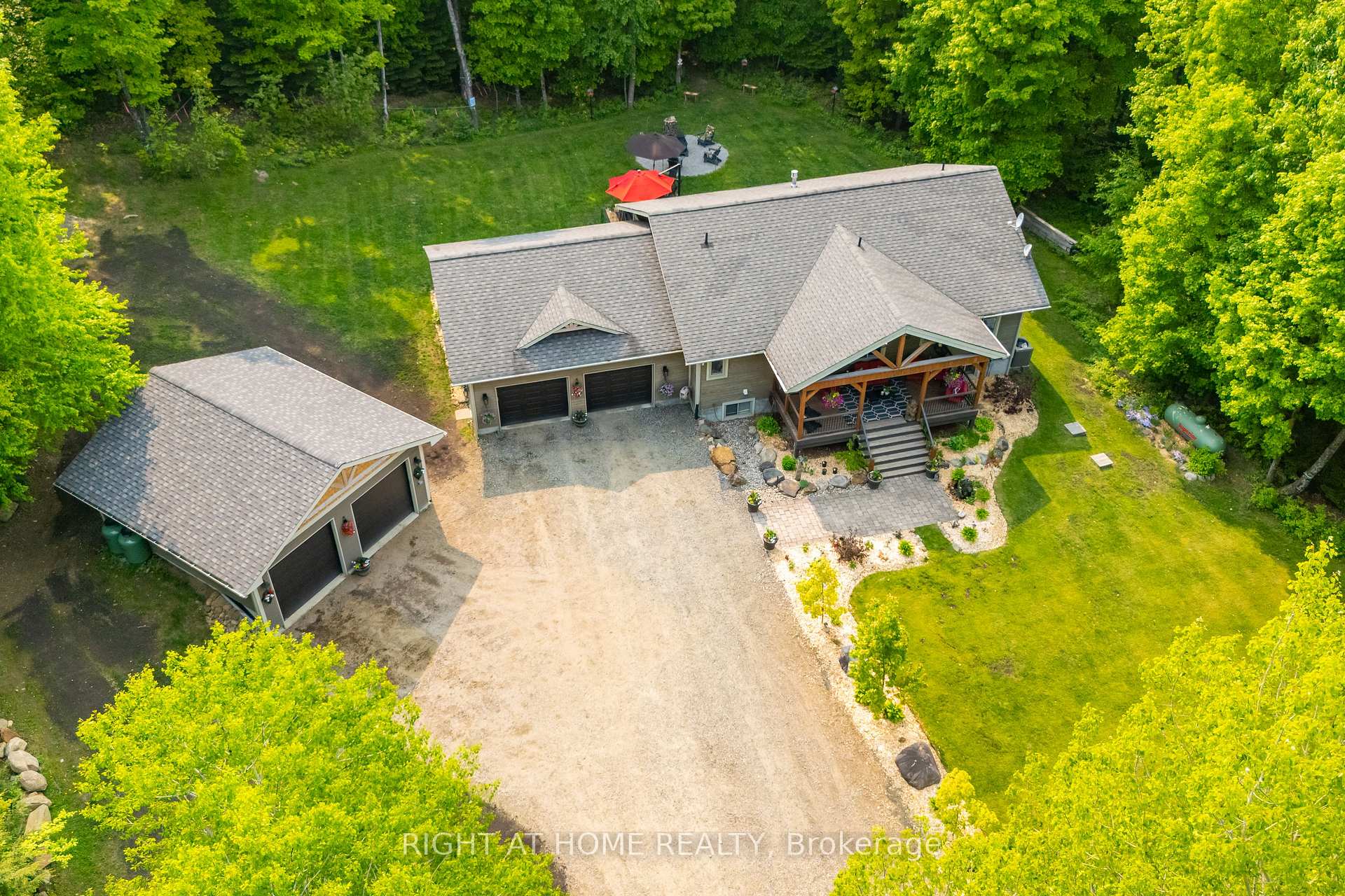 12028 Highway 118 Highway Dysart Et Al Ontario Canada Sale residential Sharon Steinman Right at Home Realty, Brokerage*