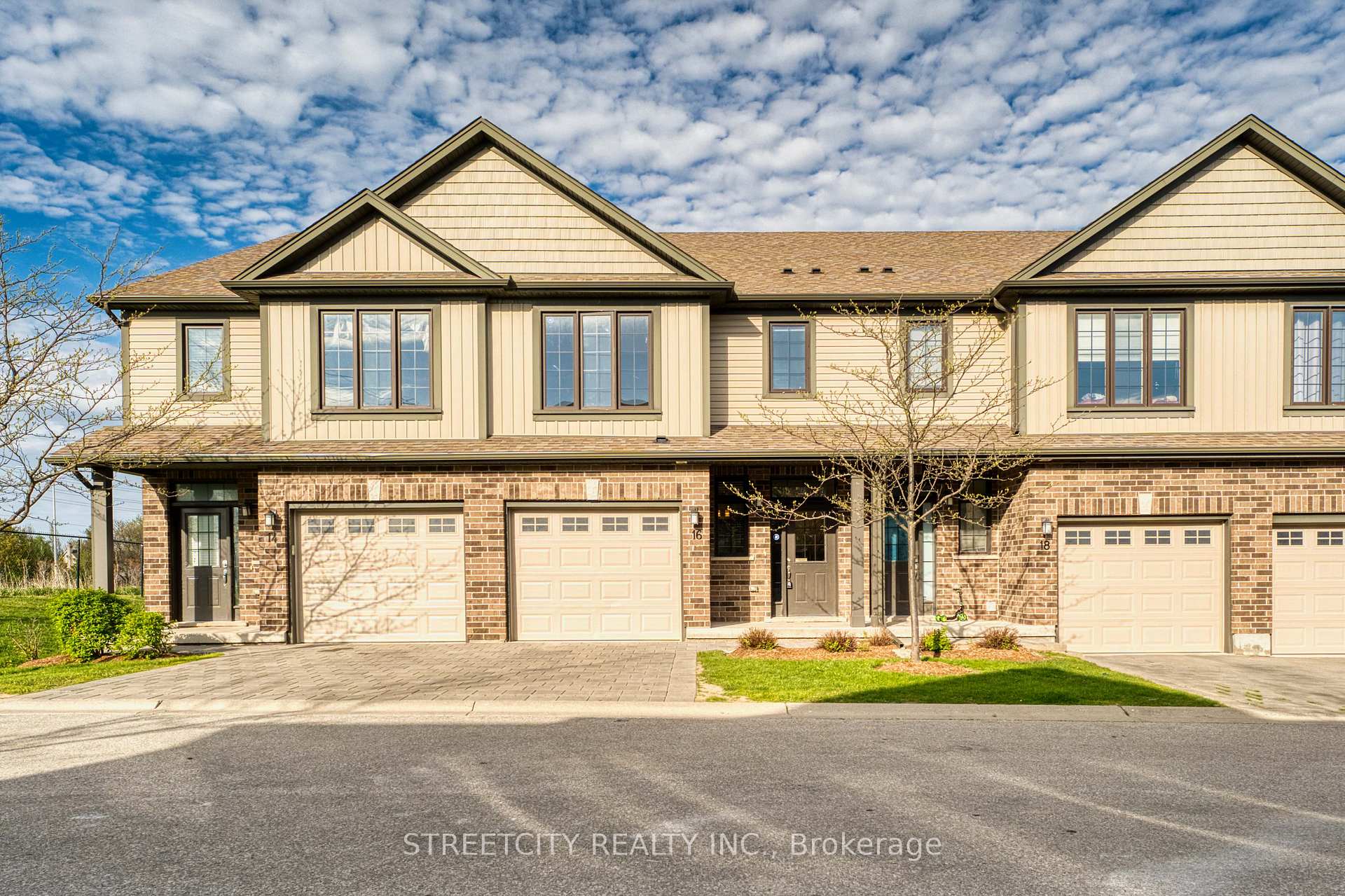 16 - 1030 OAKCROSSING Gate London North Ontario Canada Sale residential SREEJITH PARATTU RAVEENDRAN STREETCITY REALTY INC., BROKERAGE*