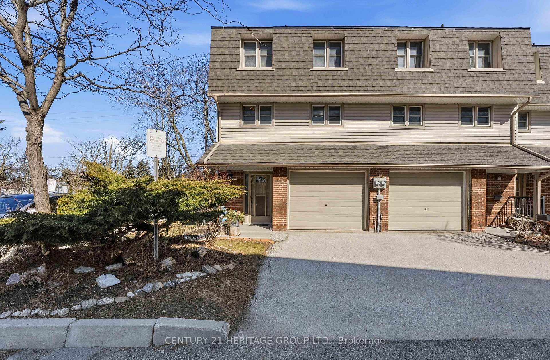 40 - 24 Purple Sageway Toronto Ontario Canada Sale residential Ritesh Jhamb HomeLife Paramount Realty, Brokerage
