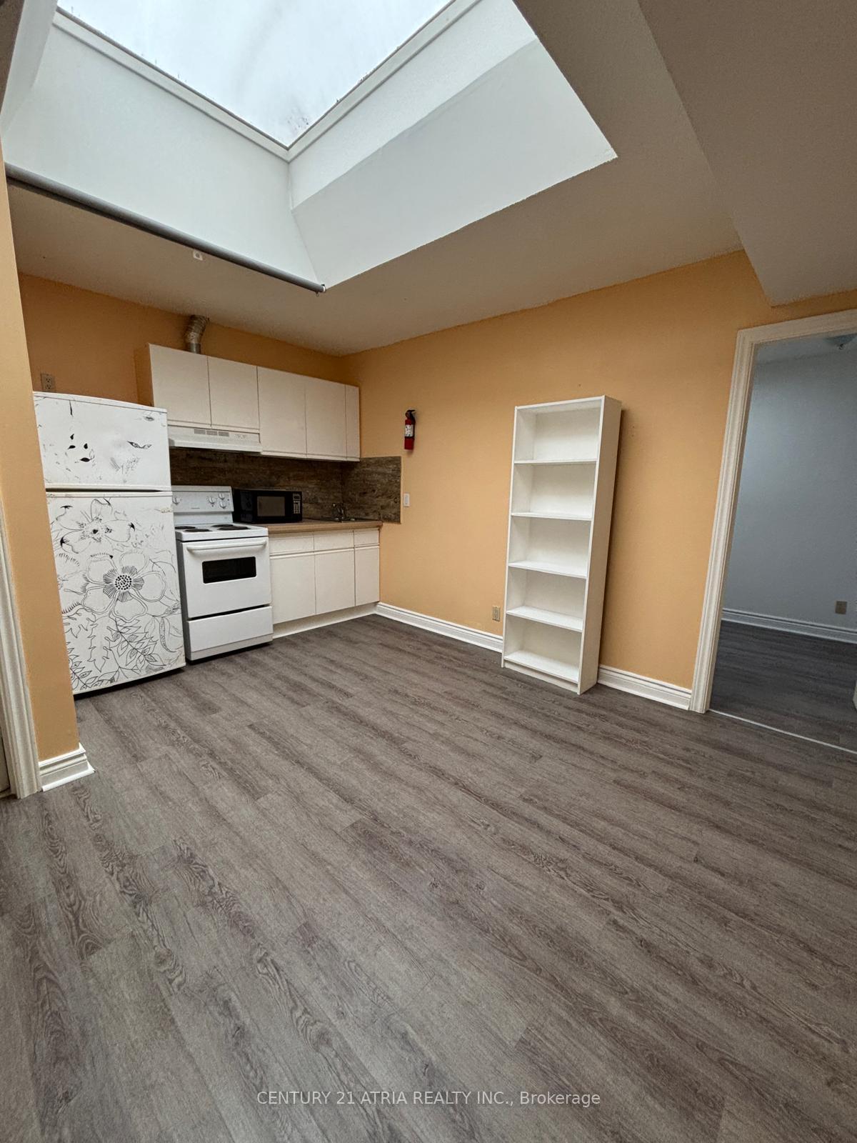 Apt 2 - 2828 Danforth Avenue Toronto Ontario Canada Rent residential   HomeLife Galaxy Real Estate Ltd. Brokerage