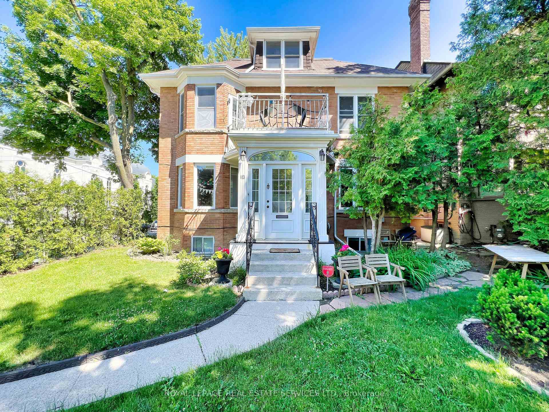 18 Shorncliffe Avenue Toronto Ontario Canada Sale commercial Sandy Bal EXP REALTY OF CANADA INC