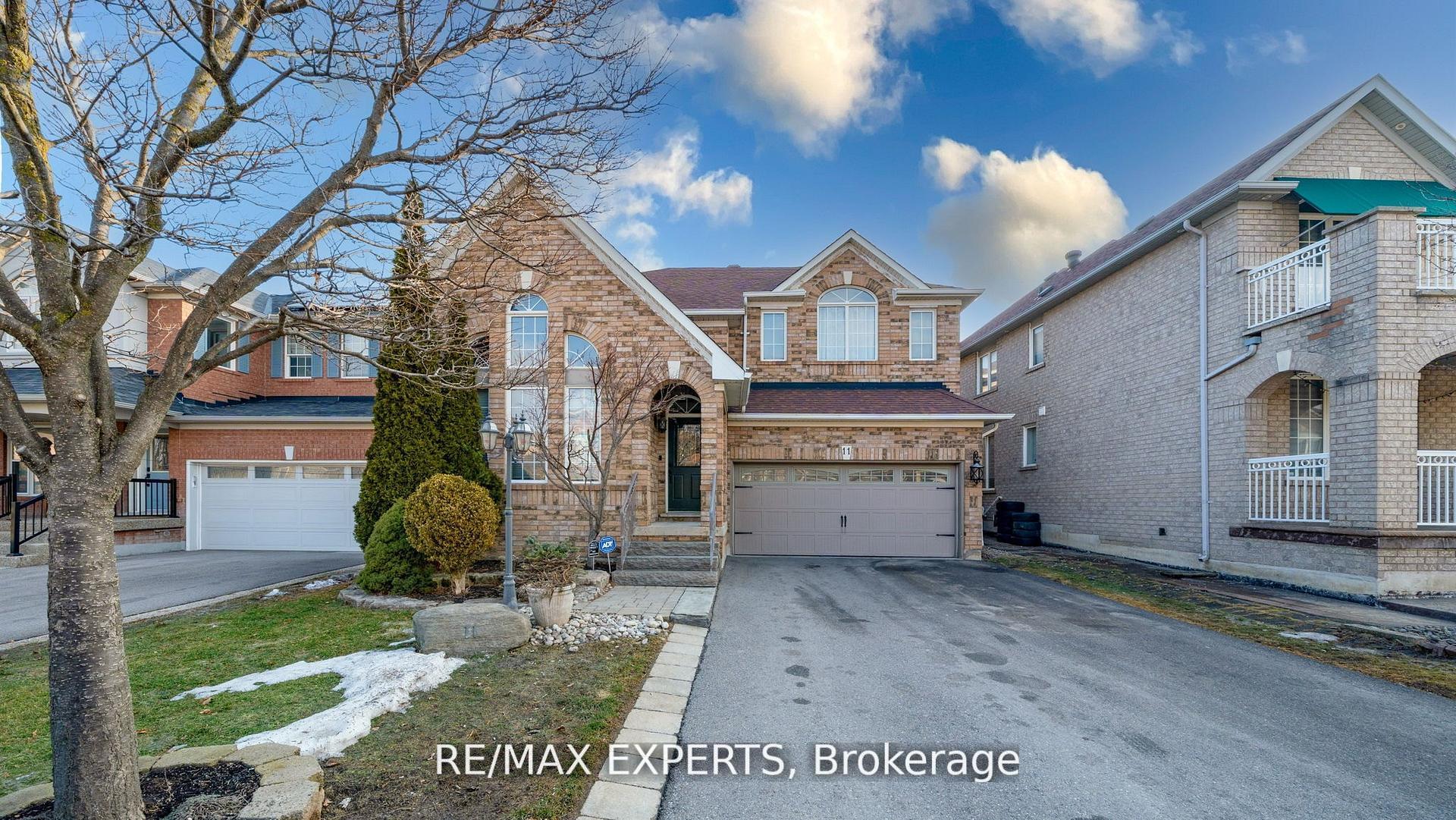 11 Crew Crescent Vaughan Ontario Canada Sale residential Francesco De Dominicis Re/Max Experts, Brokerage*