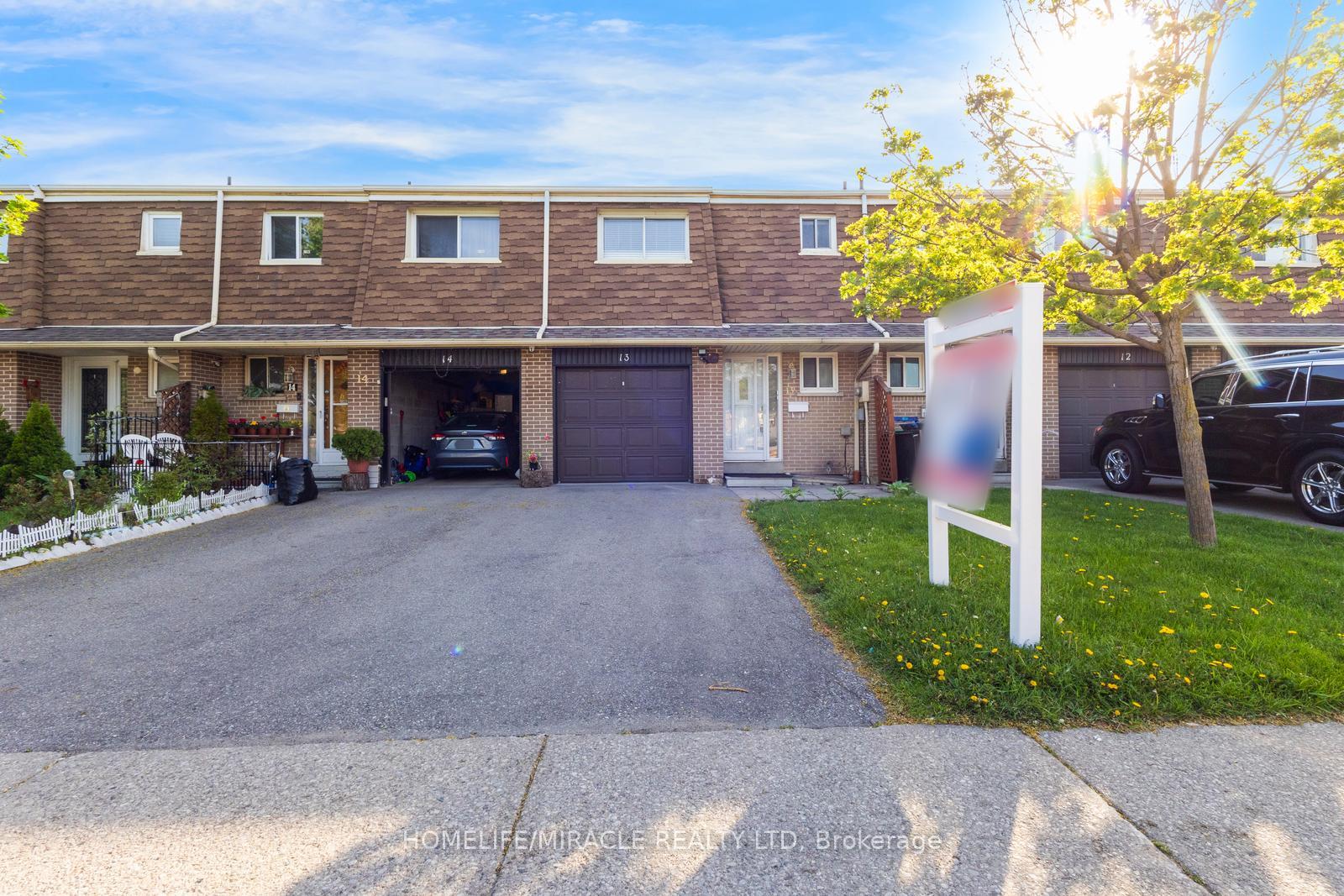 13 - 7450 Darcel Avenue Mississauga Ontario Canada Sale residential Yoginder Chahal HomeLife/Miracle Realty Ltd, Brokerage *