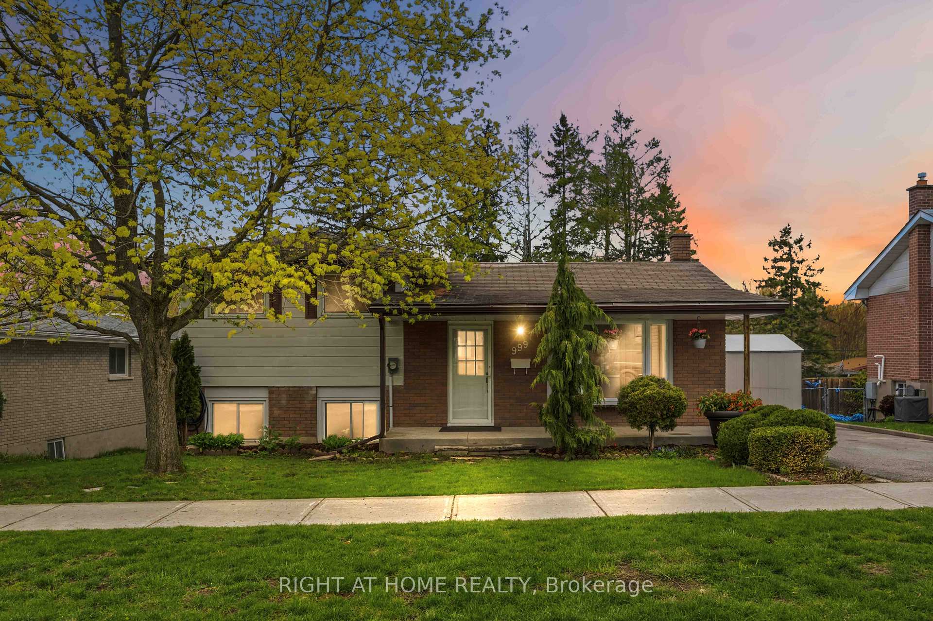 999 St Pauls Street Peterborough Ontario Canada Sale residential Cecilia Stroeder Right at Home Realty, Brokerage*