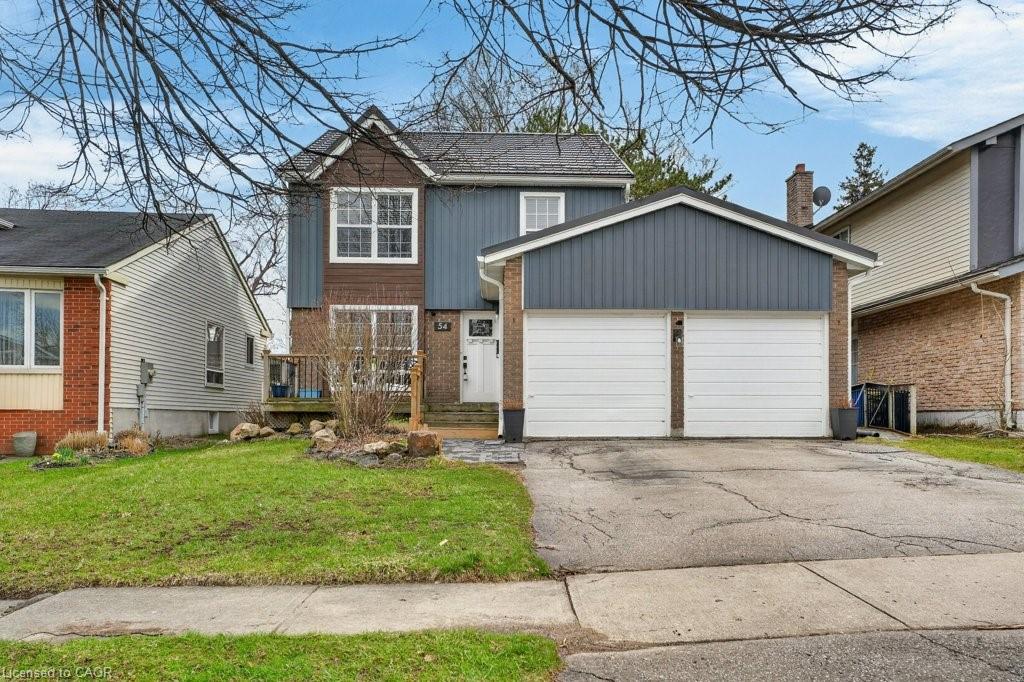 54 Deerwood Crescent Kitchener Ontario Canada Sale residential Cari Hewick RE/MAX Solid Gold Realty (II) Ltd., Brokerage*
