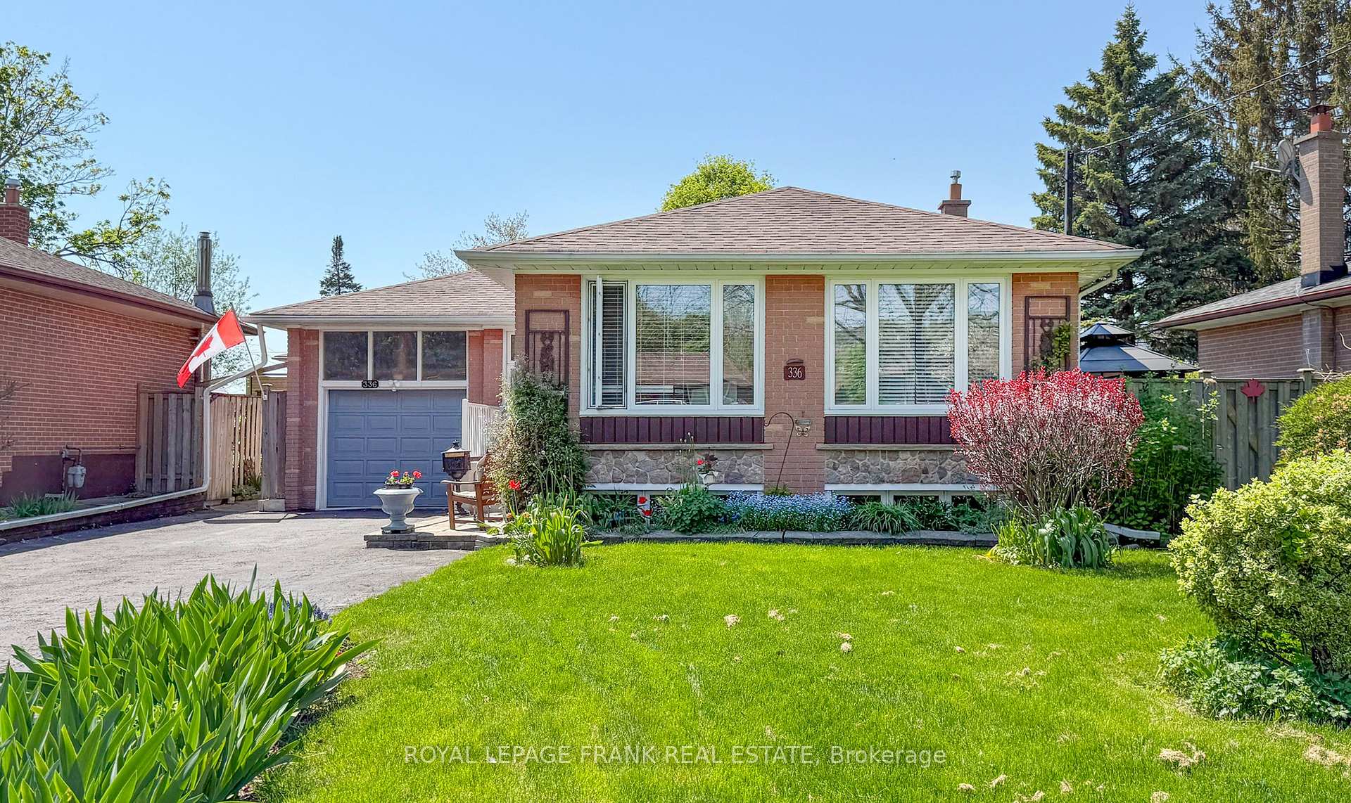 336 Viewmount Street Oshawa Ontario Canada Sale residential Durham Bungalows McROBERT REAL ESTATE GROUP