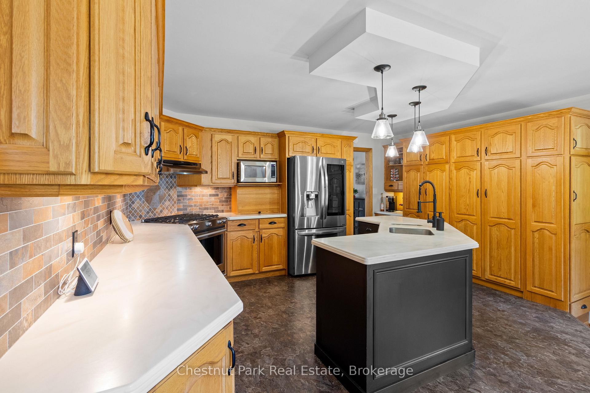 3 Bedroom Single Family Home/House's Image 6