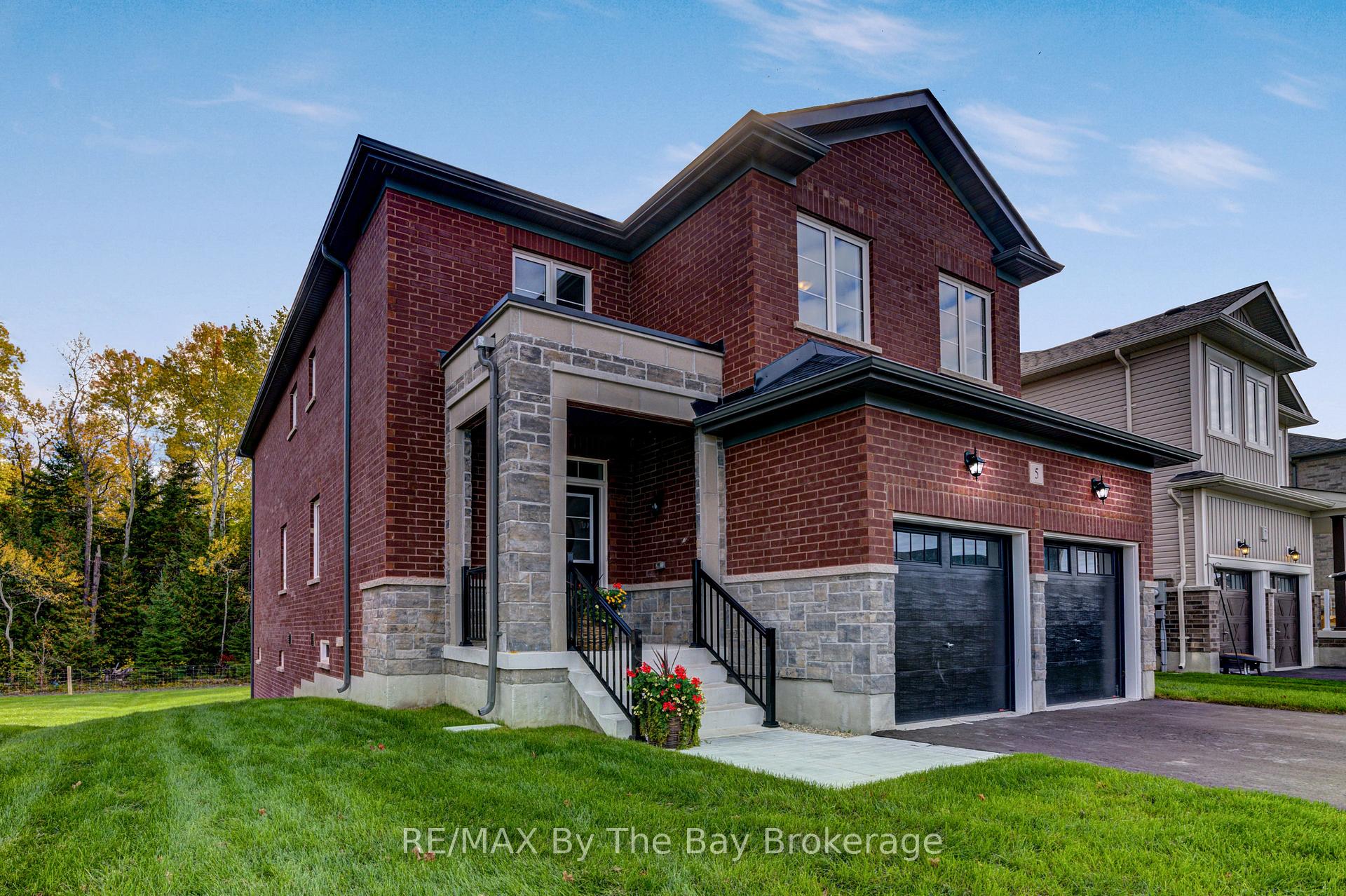5 Misty Ridge Road Wasaga Beach Ontario Canada Sale residential Melanie Martyn Right at Home Realty, Brokerage*