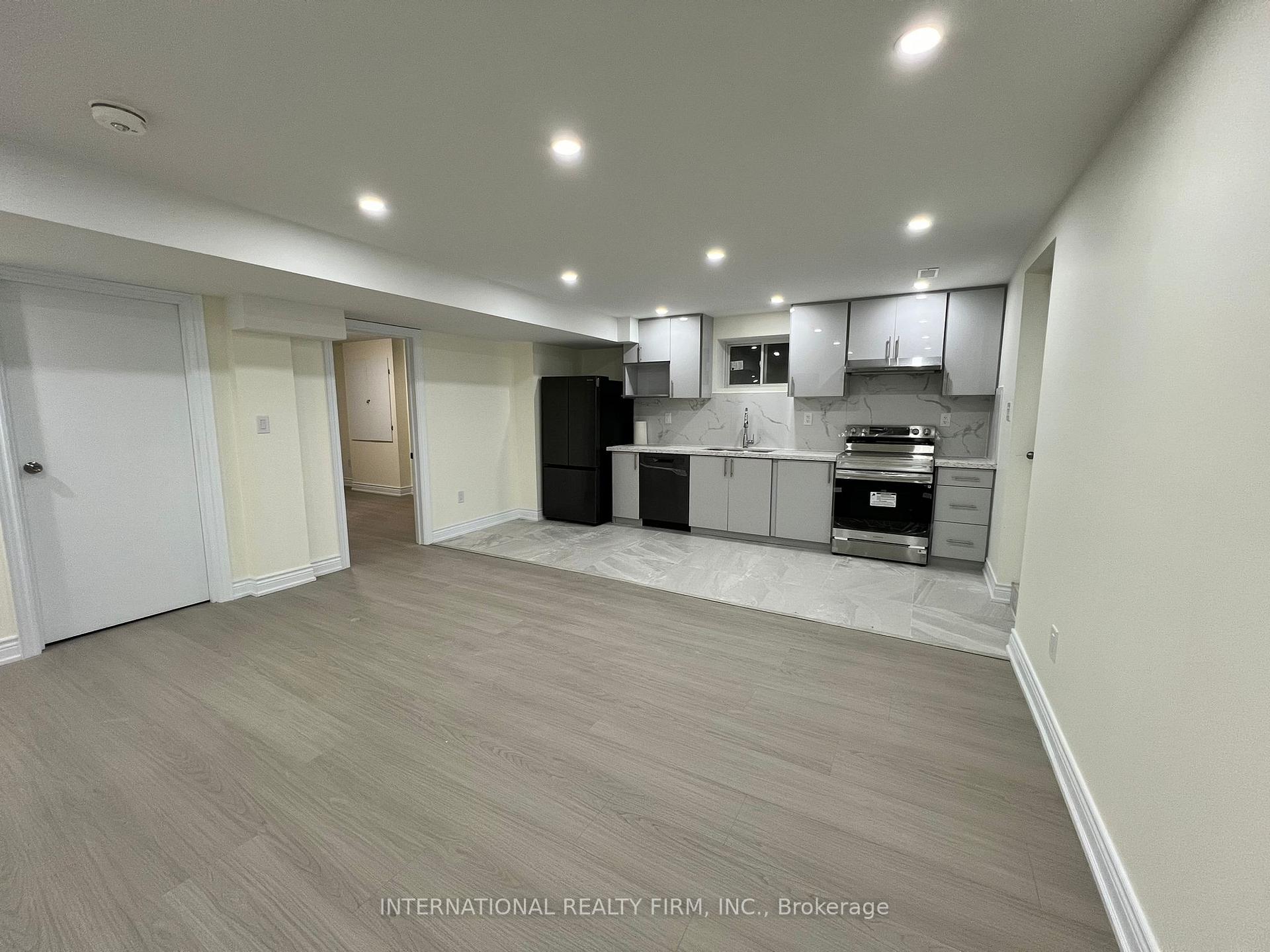 216 Wesmina Avenue Whitchurch-Stouffville Ontario Canada Rent residential David LeMesurier International Realty Firm Inc.