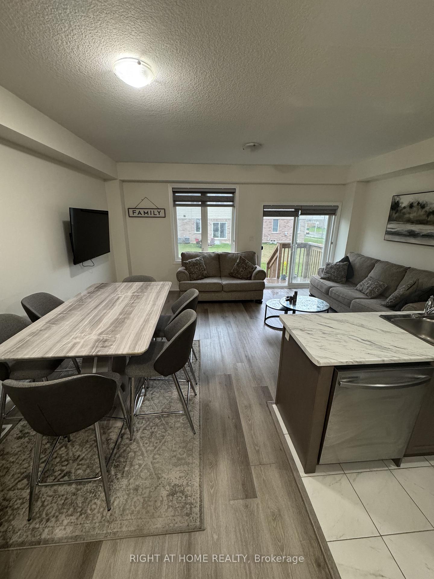 76 Pinot Crescent Hamilton Ontario Canada Rent residential Guido Bernal Right at Home Realty, Brokerage*