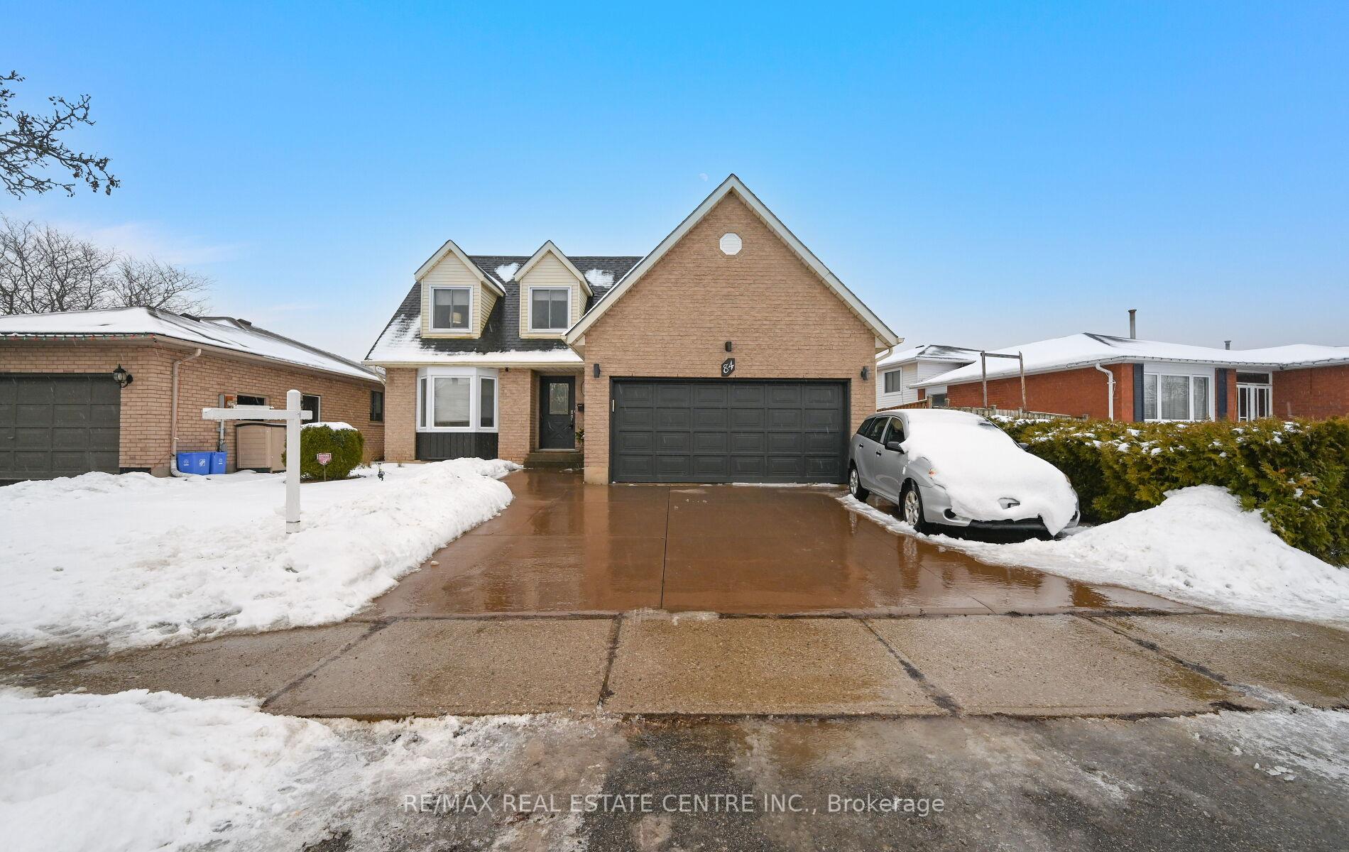 84 Viscount Road Brantford Ontario Canada Sale residential Vik Mehmi RE/MAX Real Estate Centre Inc., Brokerage *