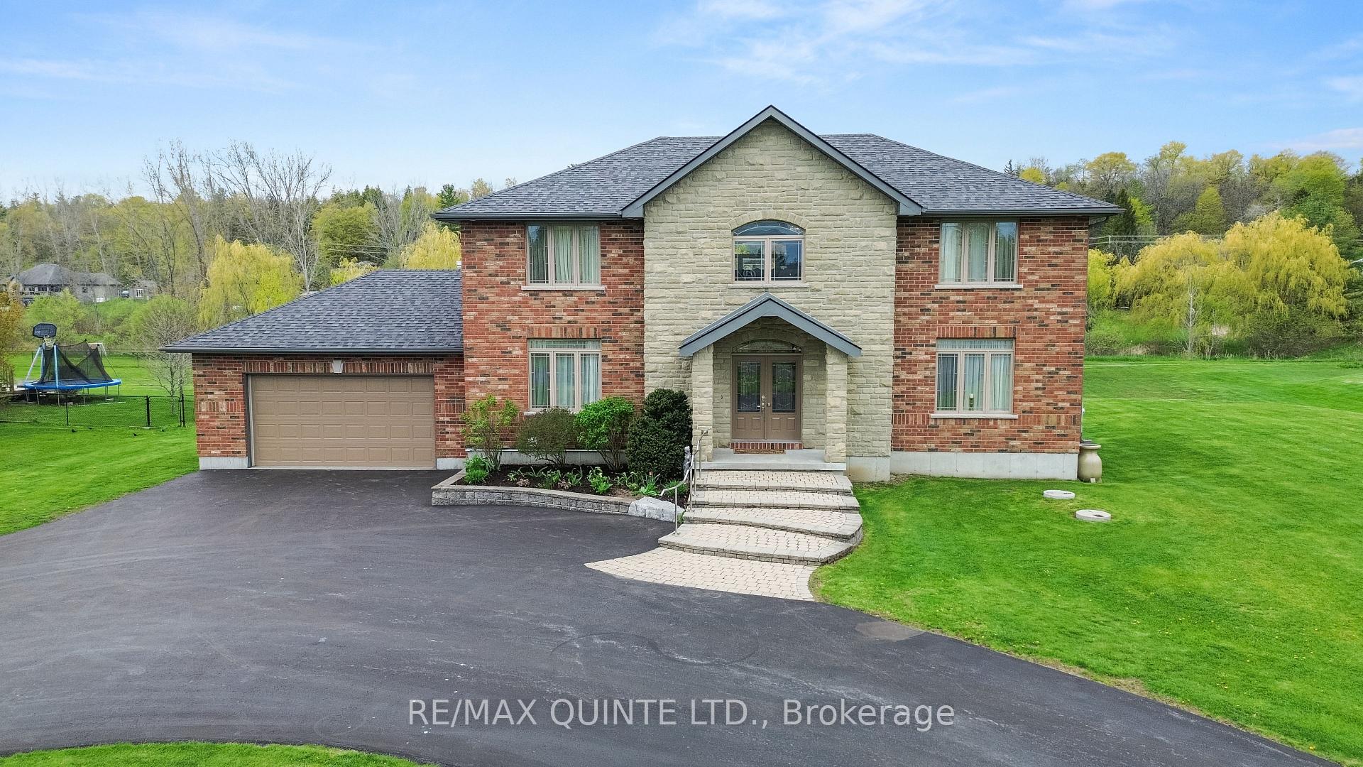 39 Deerfield Court Prince Edward County Ontario Canada Sale residential Rena Campitelli Real Estate Homeward, Brokerage*