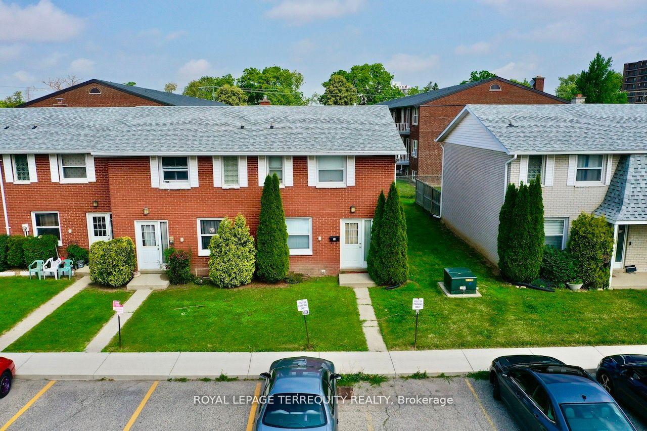 35 Orchard Place Chatham-Kent Ontario Canada Sale residential   ROYAL LEPAGE TERREQUITY REALTY 
