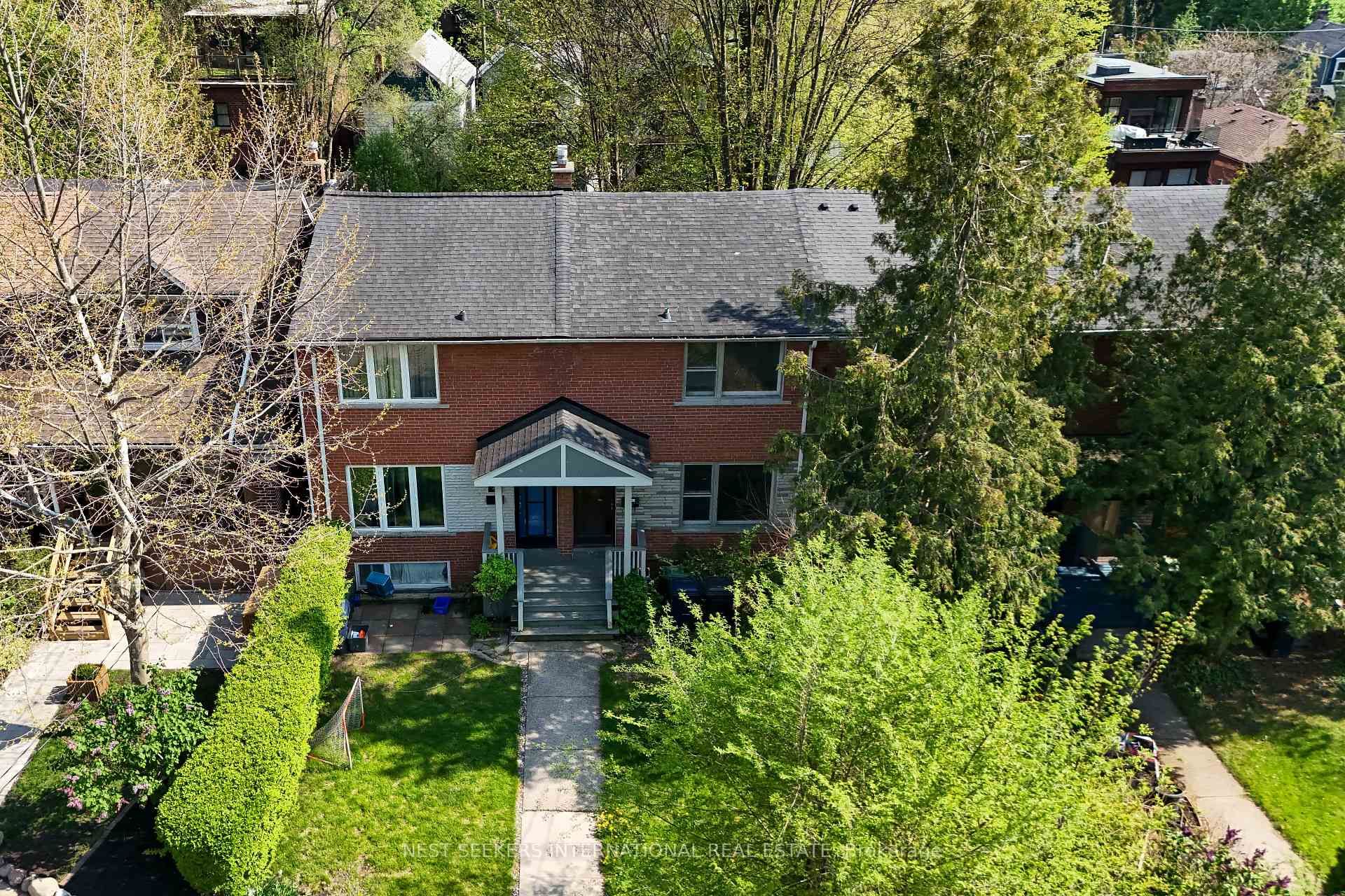 31 Ivy Avenue Toronto Ontario Canada Sale residential Fabian Roberts HomeLife/Realty One Ltd., Brokerage