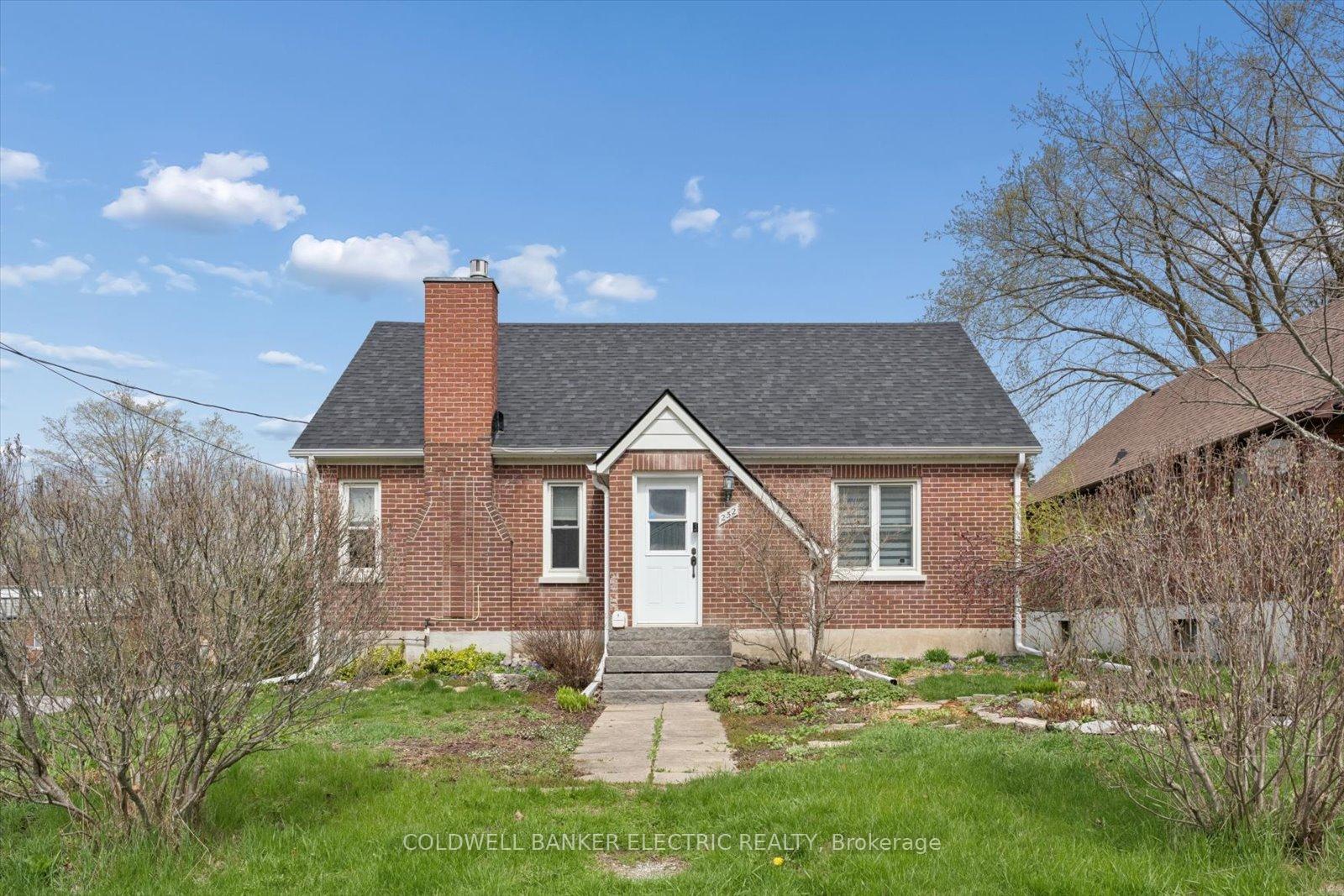 252 Aberdeen Avenue Peterborough Ontario Canada Sale residential   HomeLife Preferred Realty Inc., Brokerage*