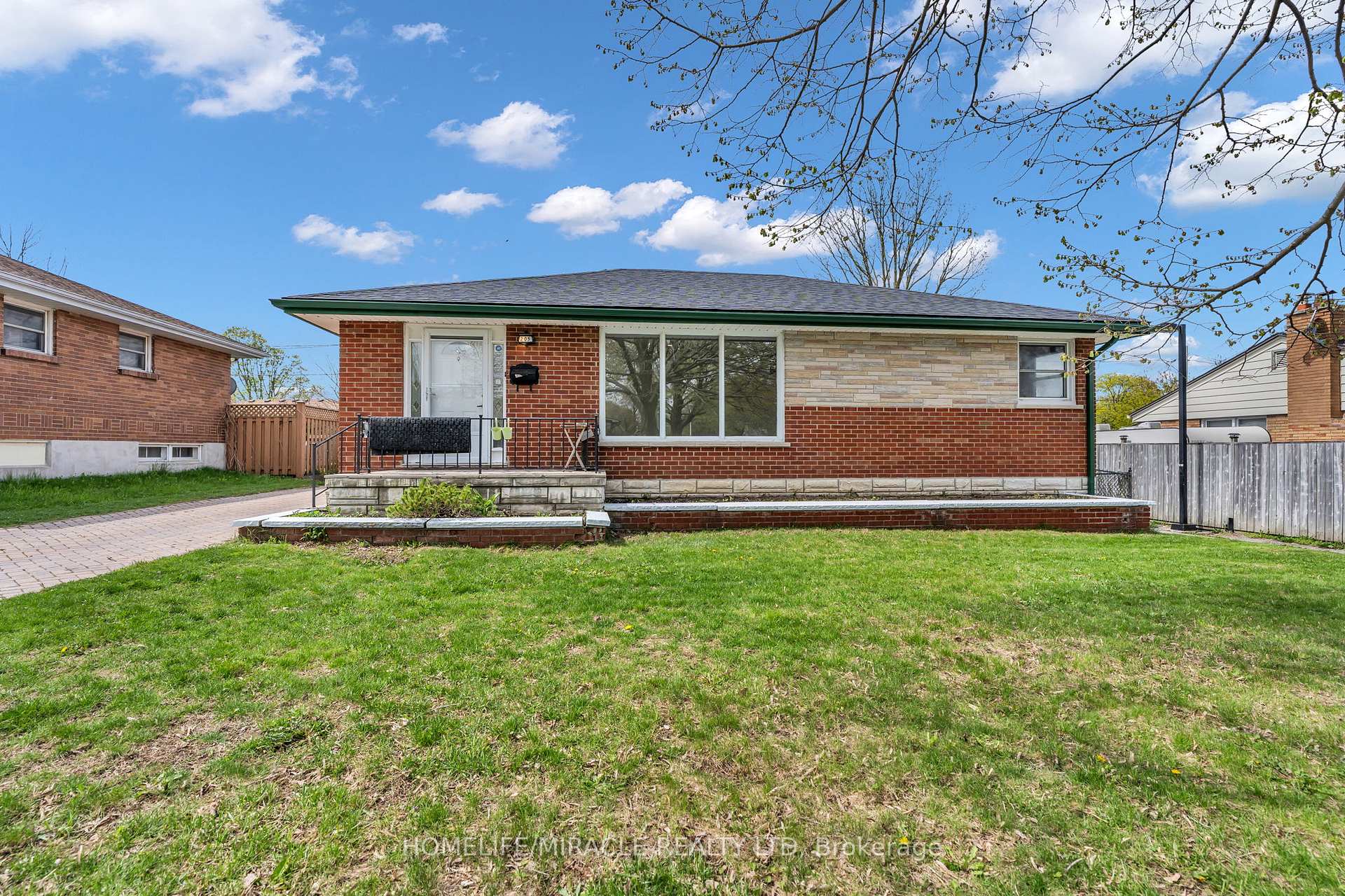 205 Burlington Street London South Ontario Canada Sale residential Zeshan Raza HomeLife/Miracle Realty Ltd., Brokerage *