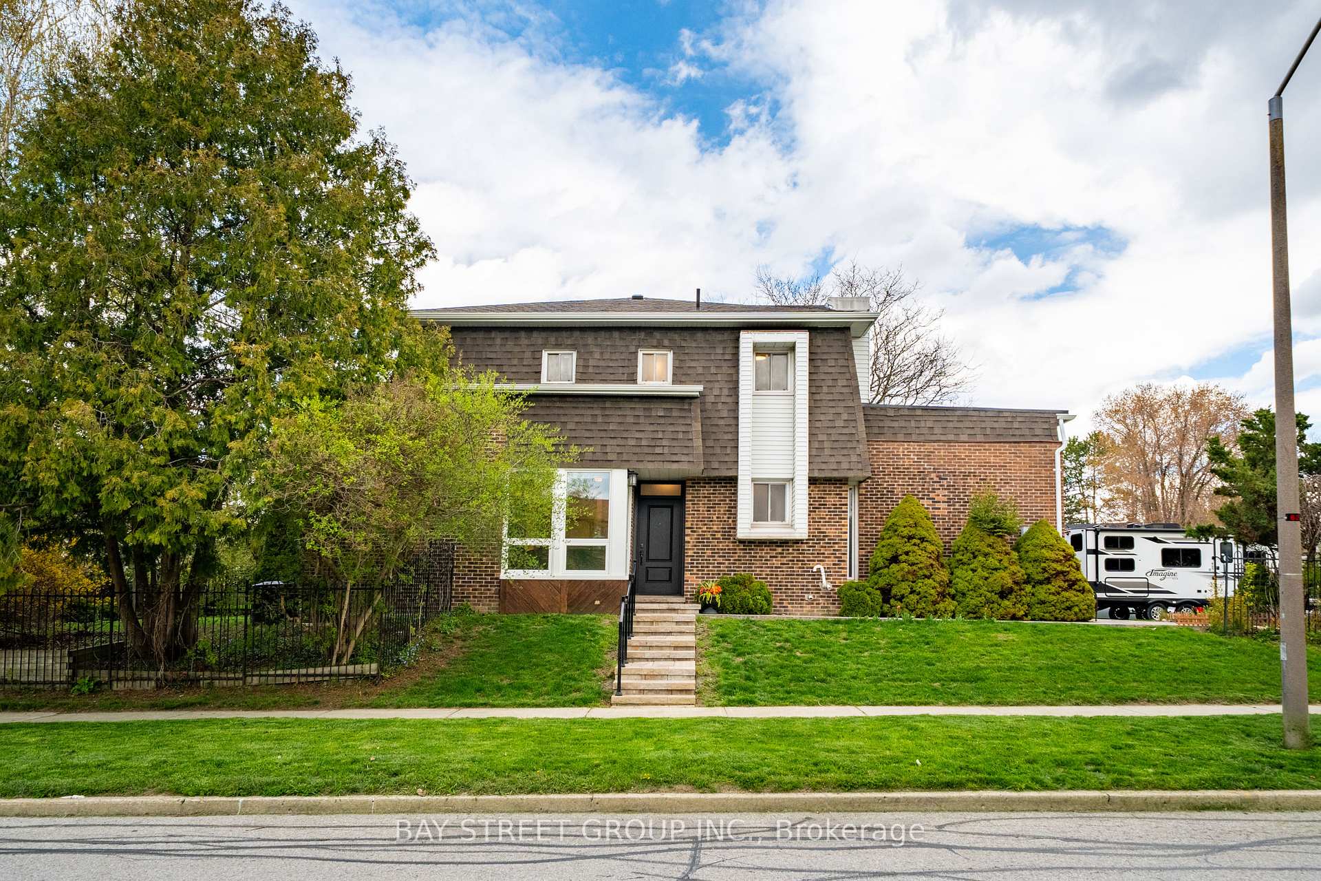 62 Captain Rolph Court Markham Ontario Canada Sale residential   HomeLife Top Star Realty Inc., Brokerage *