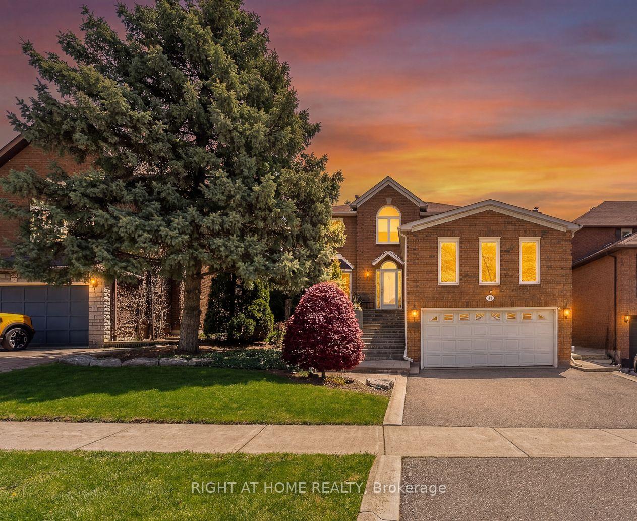 41 Christie Drive Brampton Ontario Canada Sale residential Guido Bernal Right at Home Realty, Brokerage*