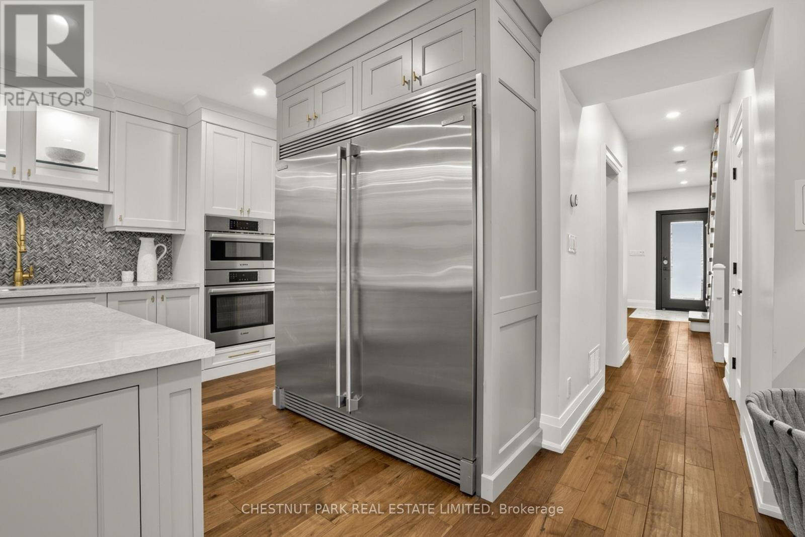 5 Bedroom Single Family Home/House's Image 6