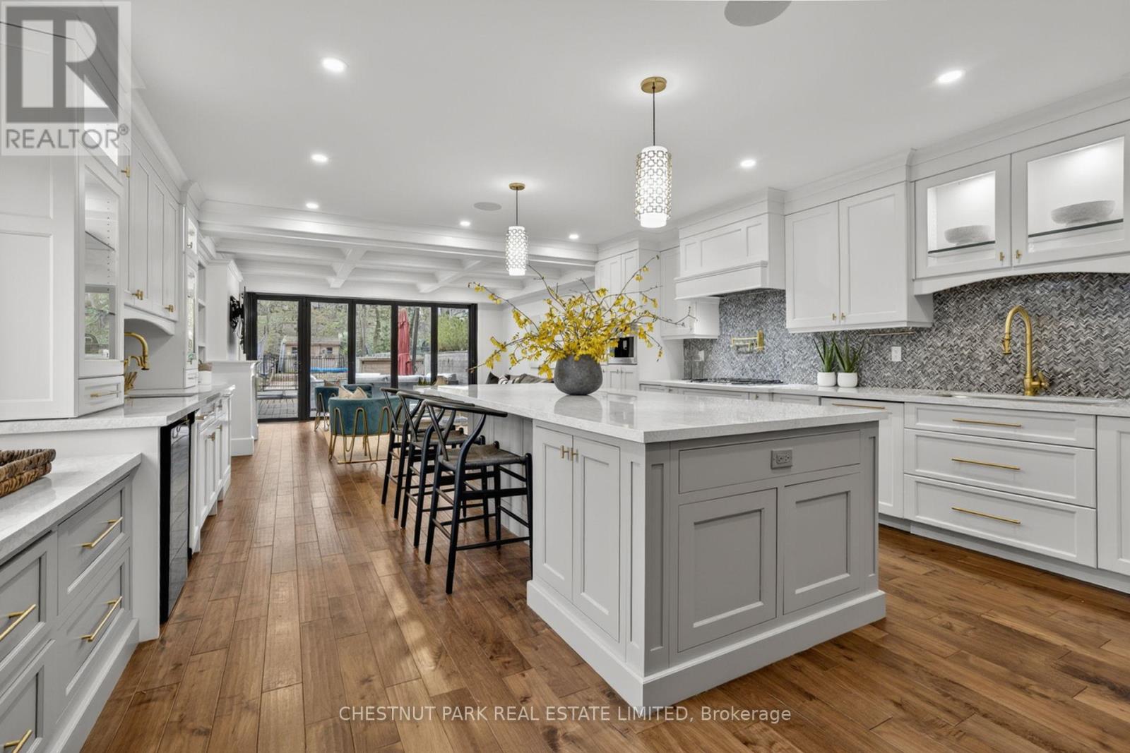 5 Bedroom Single Family Home/House's Image 8