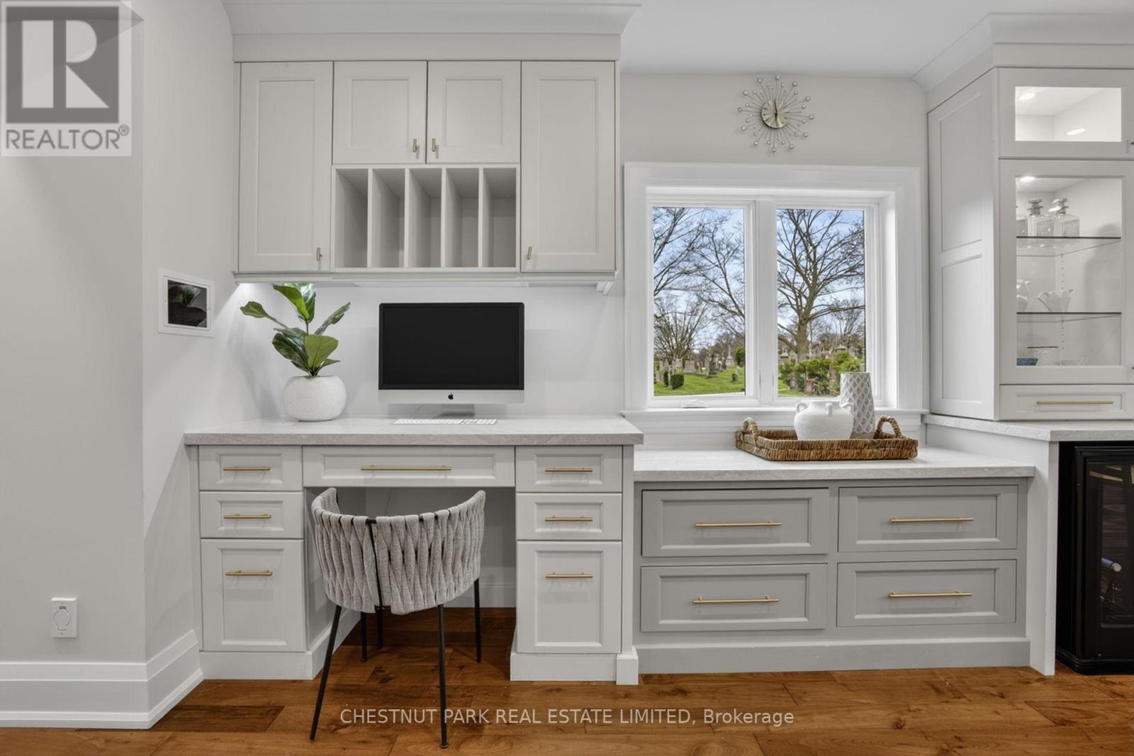 5 Bedroom Single Family Home/House's Image 5