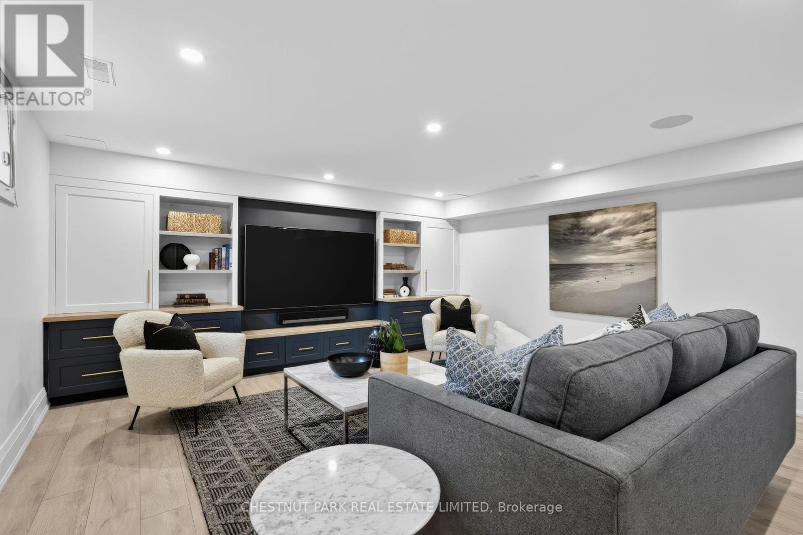 5 Bedroom Single Family Home/House's Image 24