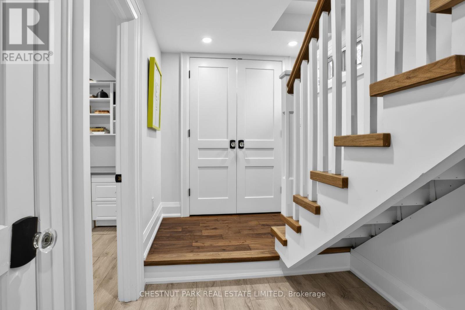 5 Bedroom Single Family Home/House's Image 19