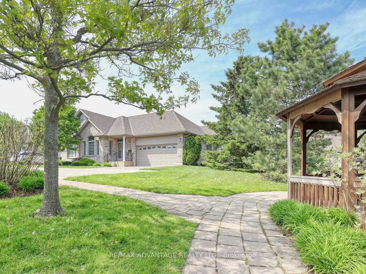 42 - 800 Commissioners Road W London South Ontario Canada Sale residential Mike Van Steensel RE/MAX Advantage Realty Ltd., Brokerage*