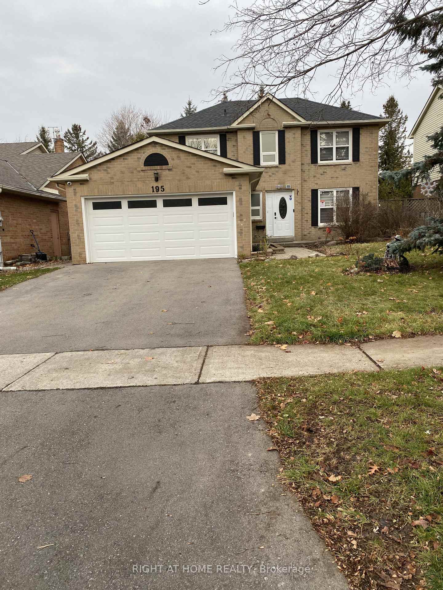 195 John Bowser Crescent Newmarket Ontario Canada Rent residential Max Shokouhi Right at Home Realty, Brokerage*
