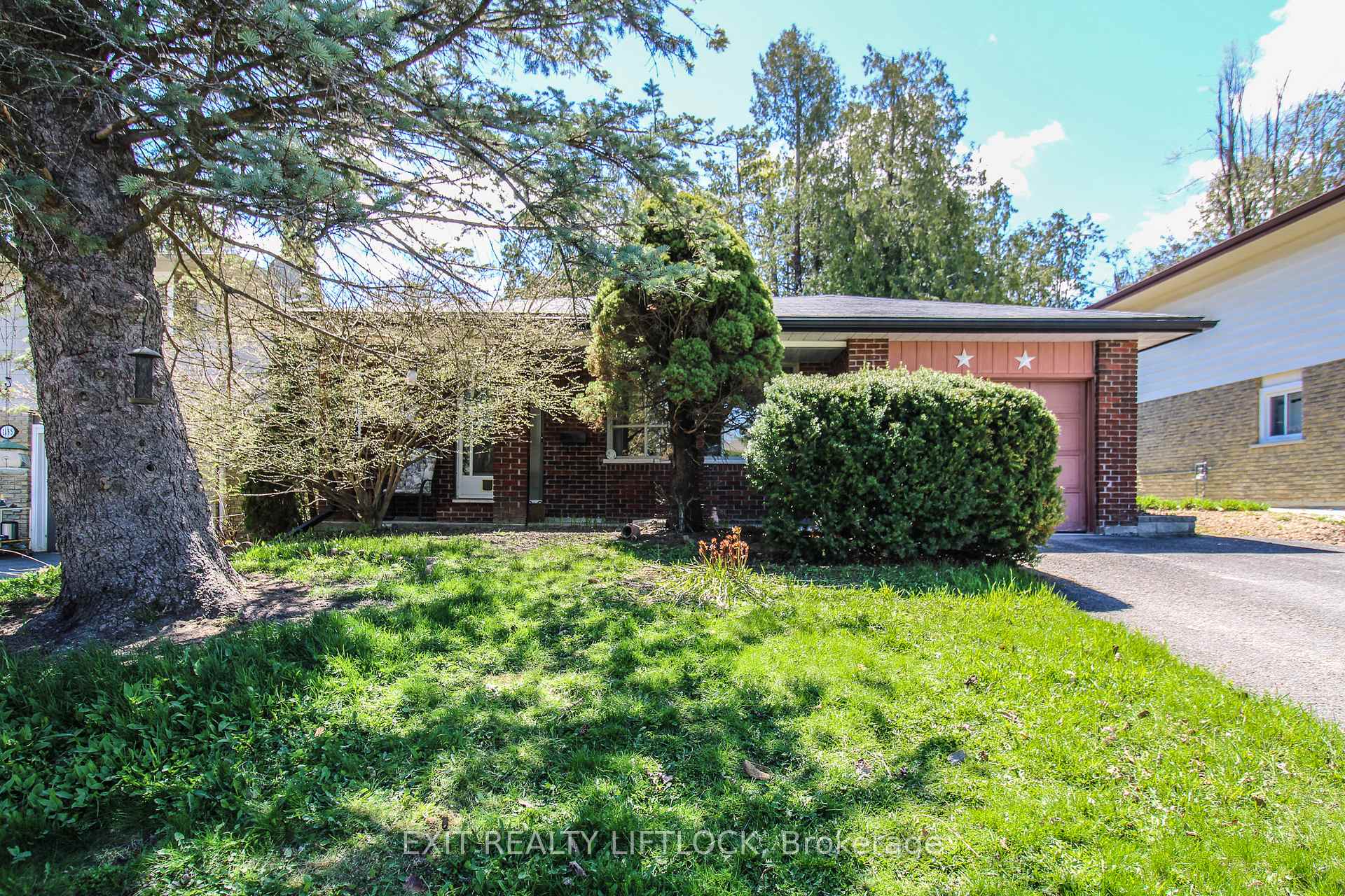1139 Danita Boulevard Peterborough Ontario Canada Sale residential TRUDY WILSON RE/MAX Eastern Realty Inc. Brokerage*