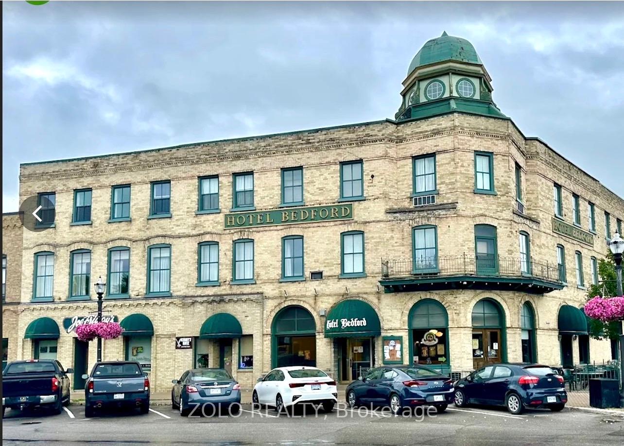 92 COURTHOUSE Square Goderich Ontario Canada Sale commercial Saida Morovati Zolo Realty, Brokerage *