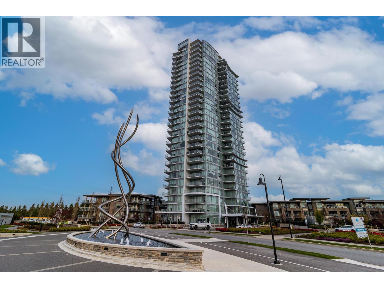 403 7769 PARK CRESCENT Burnaby British Columbia Canada Sale residential Harry Chand HomeLife Benchmark Realty Corp.
