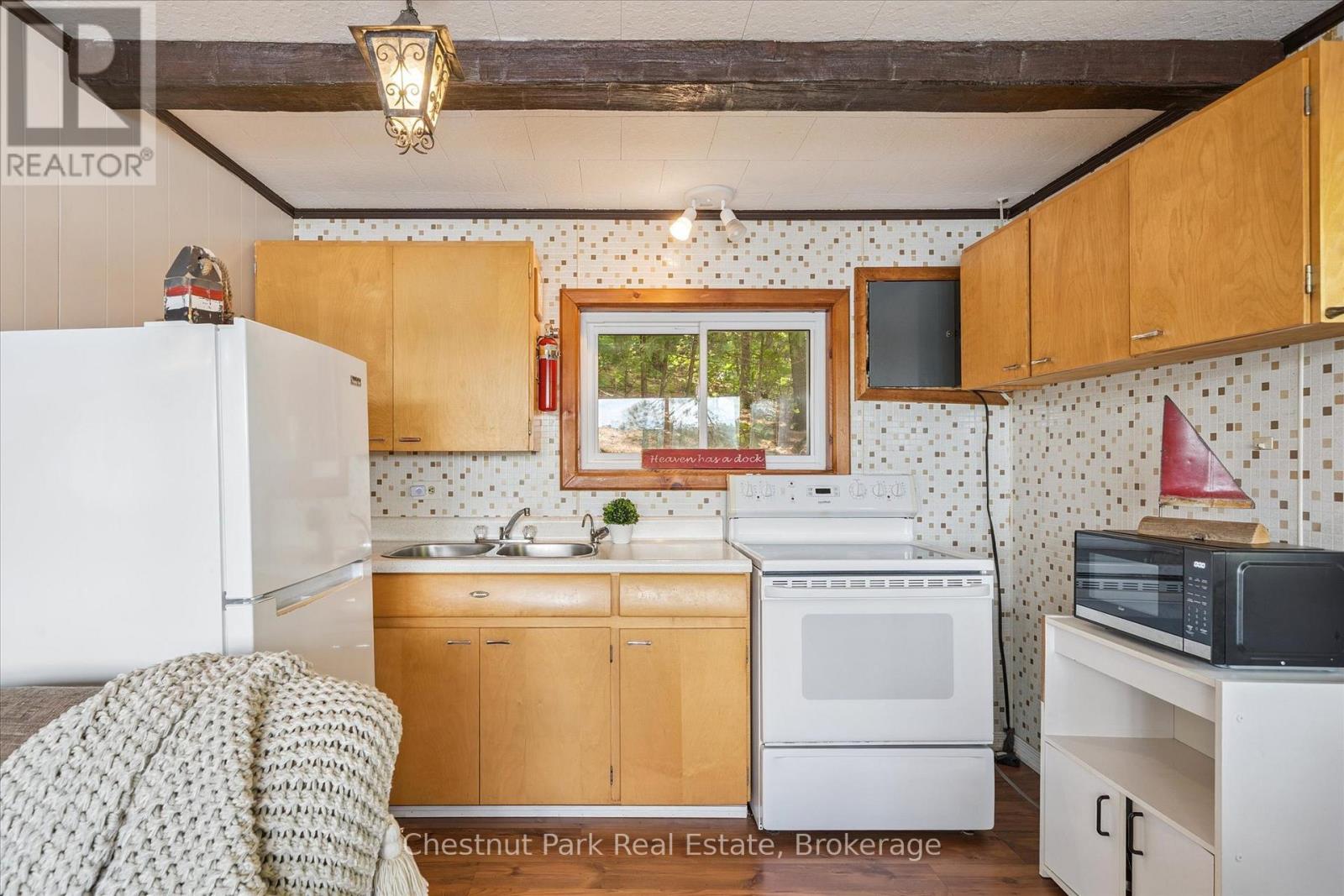 2 Bedroom Single Family Home/House's Image 8