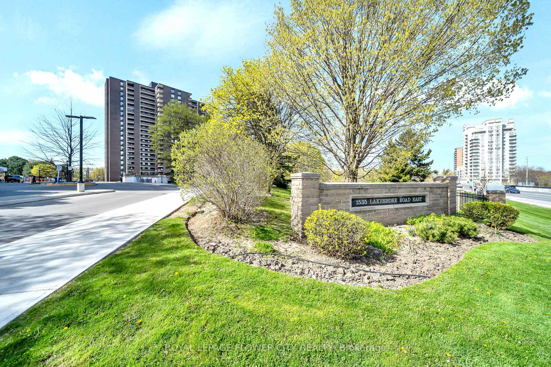 305 - 1535 Lakeshore Road E Mississauga Ontario Canada Sale residential Susan Palmer Landmex Realty Inc., Brokerage *